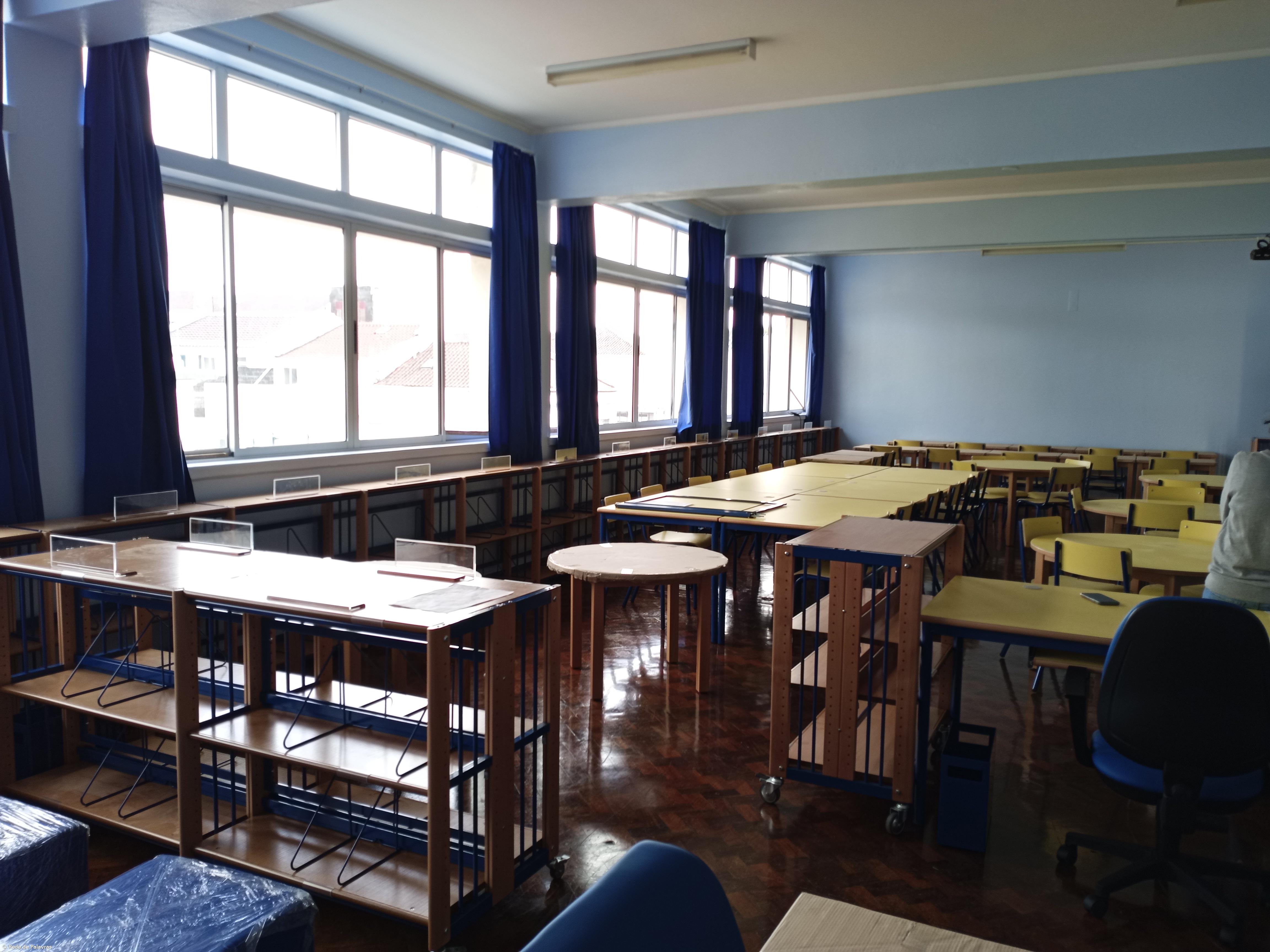 Biblioteca Escolar com novo espaço e equipamentos – Imagem 1