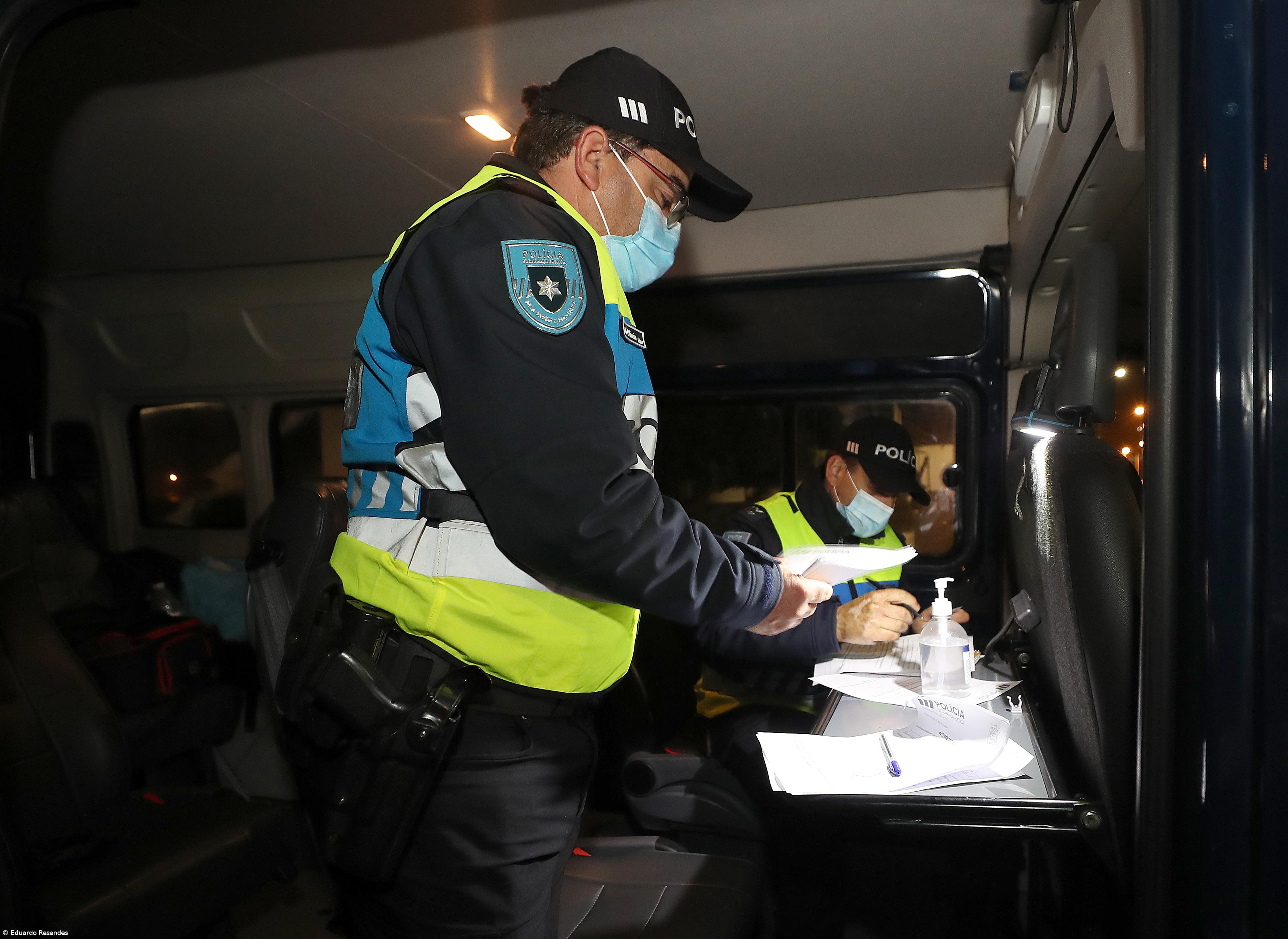 Detenções por crime de violência doméstica e desobediência – Imagem 1