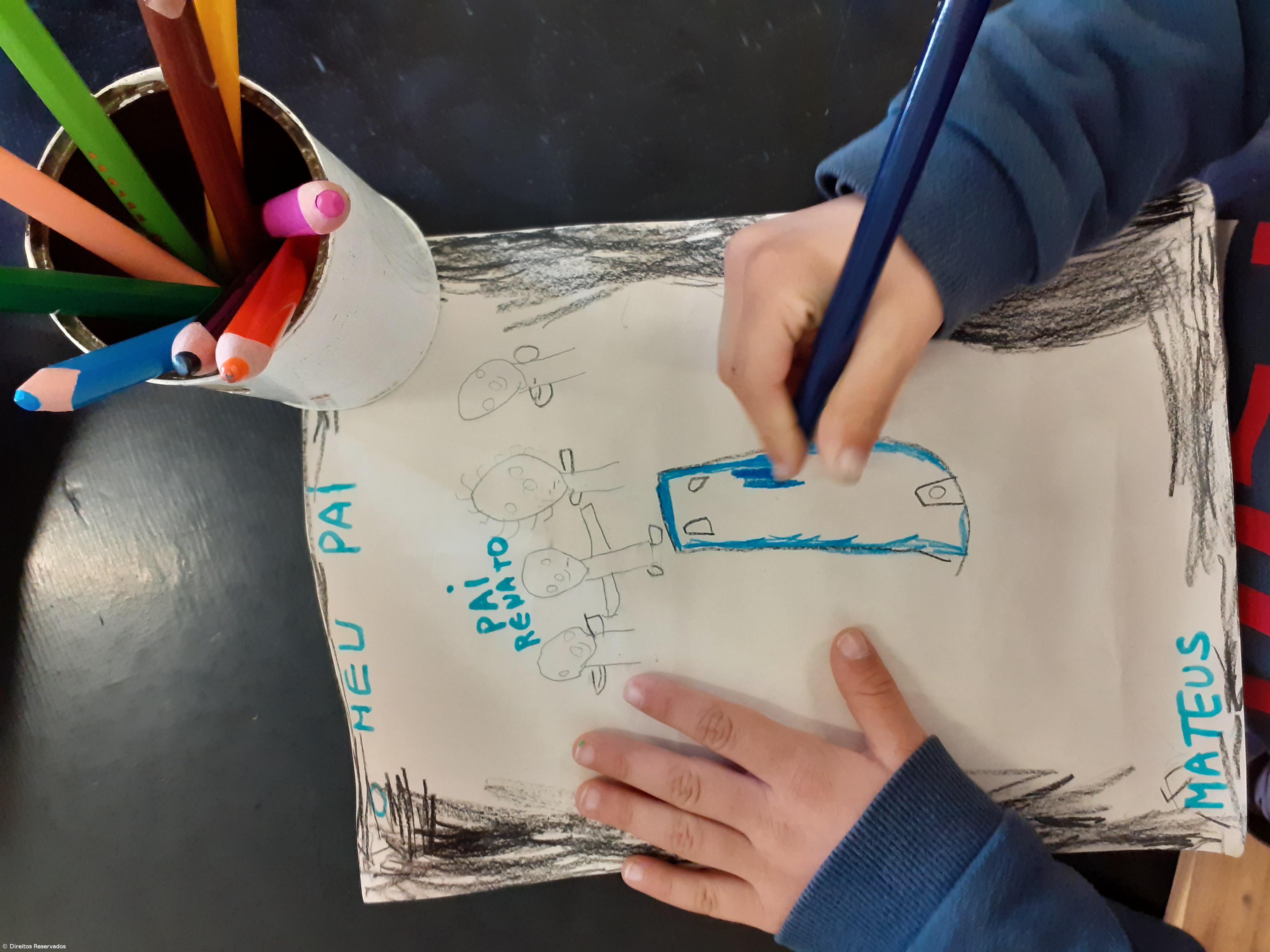 Crianças homenageiam pai pela expressão plástica – Imagem 4