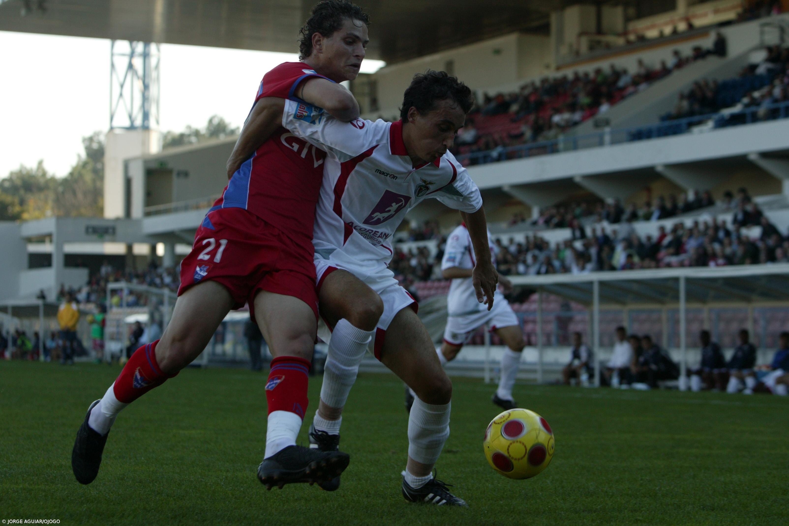 Santa Clara perde mas ainda está em líder – Imagem 1