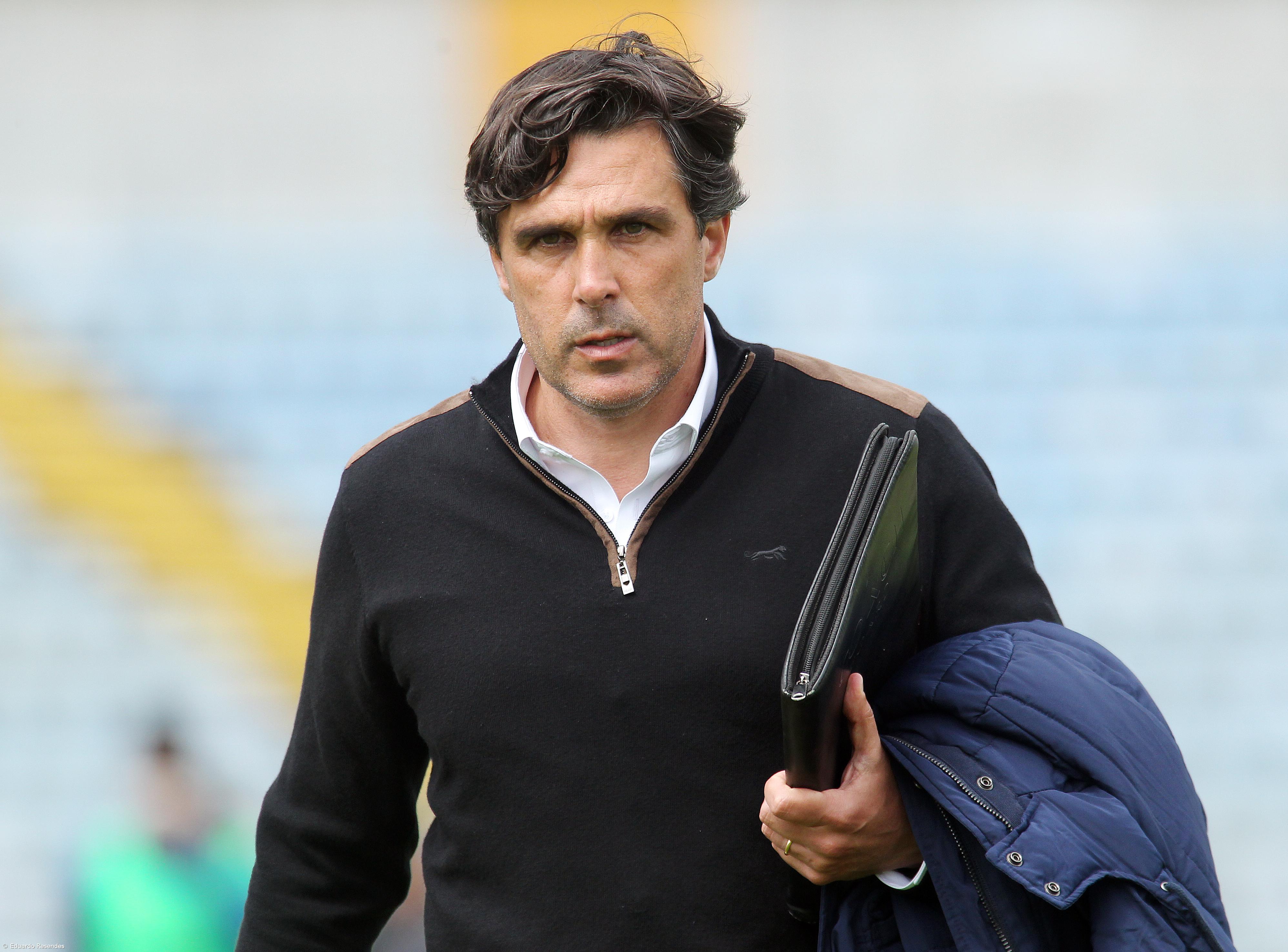 Treinador diz que Santa Clara vai à Luz lutar pelos três pontos – Imagem 1