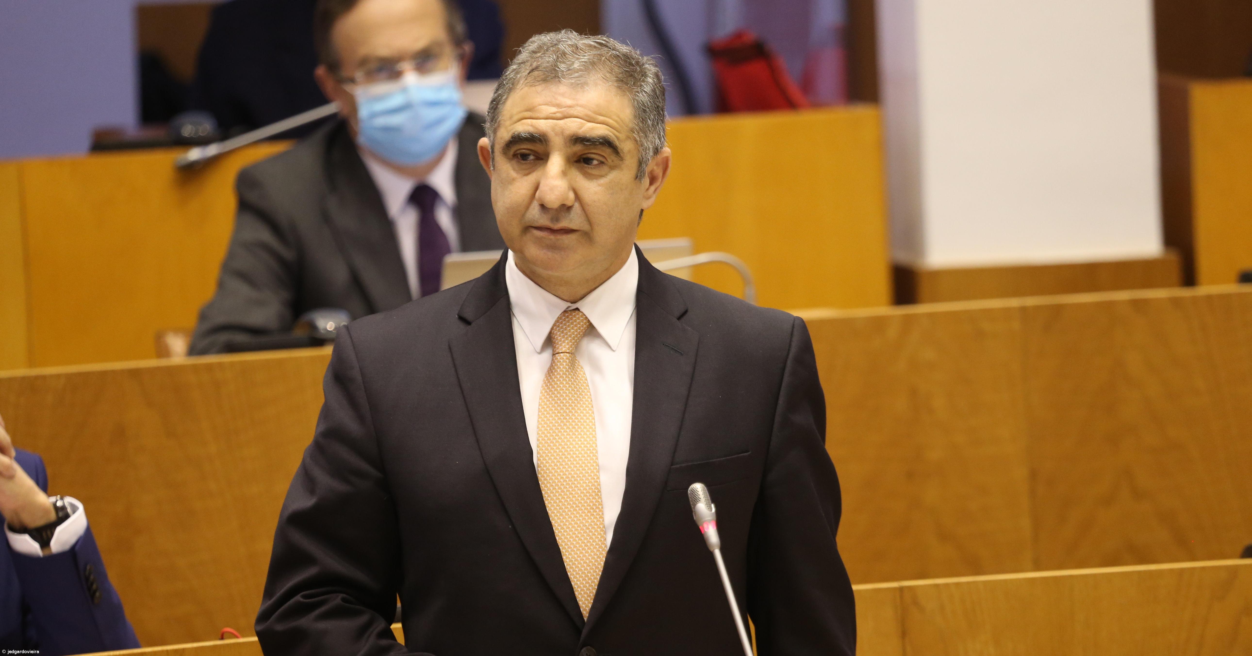 Orçamento dos Açores para 2021 garante a “maior democraticidade possível”, diz Bolieiro – Imagem 1