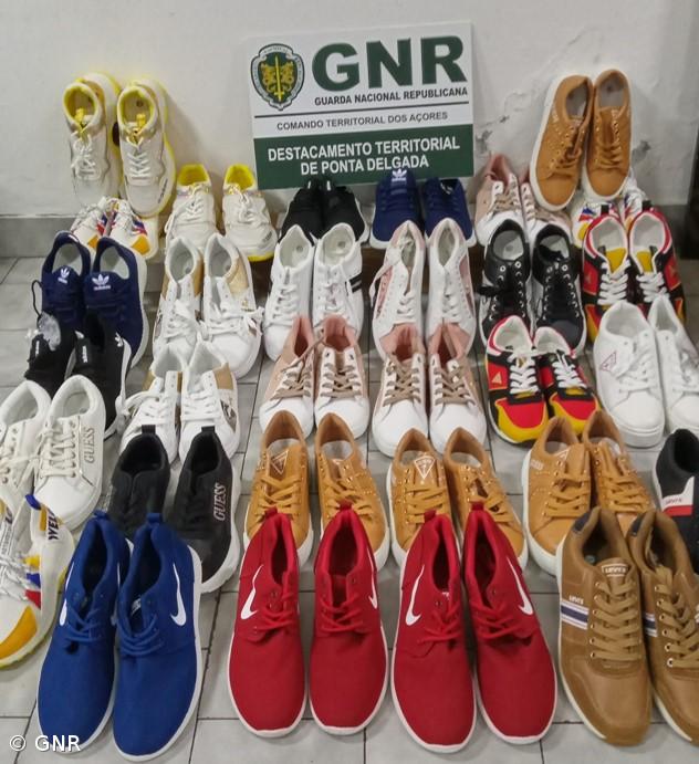 Apreensão de 29 artigos contrafeitos em Ponta Delgada – Imagem 1