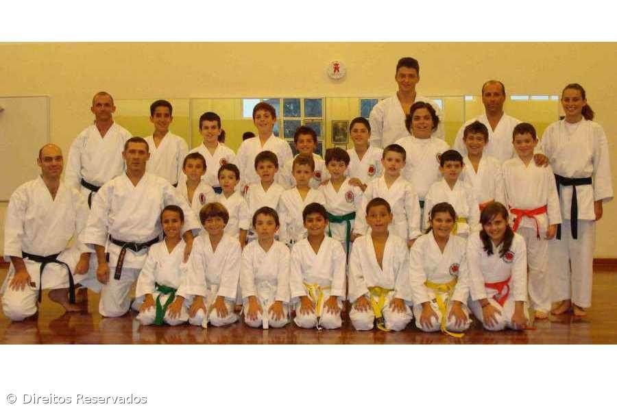 Dojo Shiai com 40 karatecas do Karaté Clube de Ponta Delgada – Imagem 1