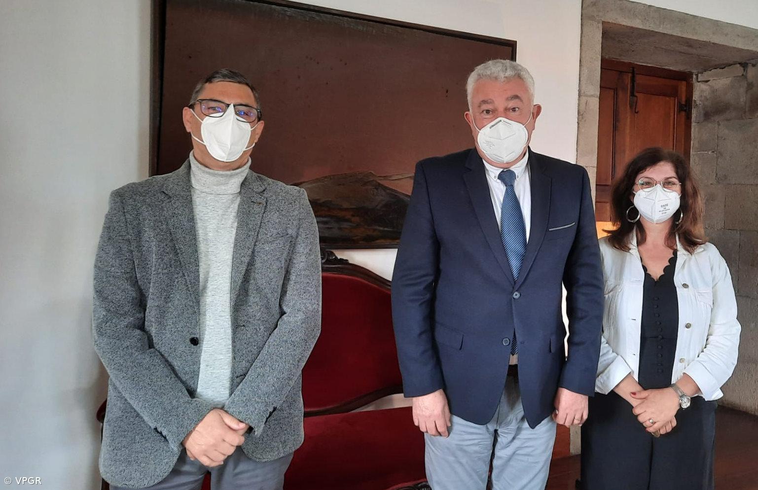 Governo dos Açores queixa-se de falta de resposta da República sobre ex-trabalhadores da Cofaco – Imagem 1