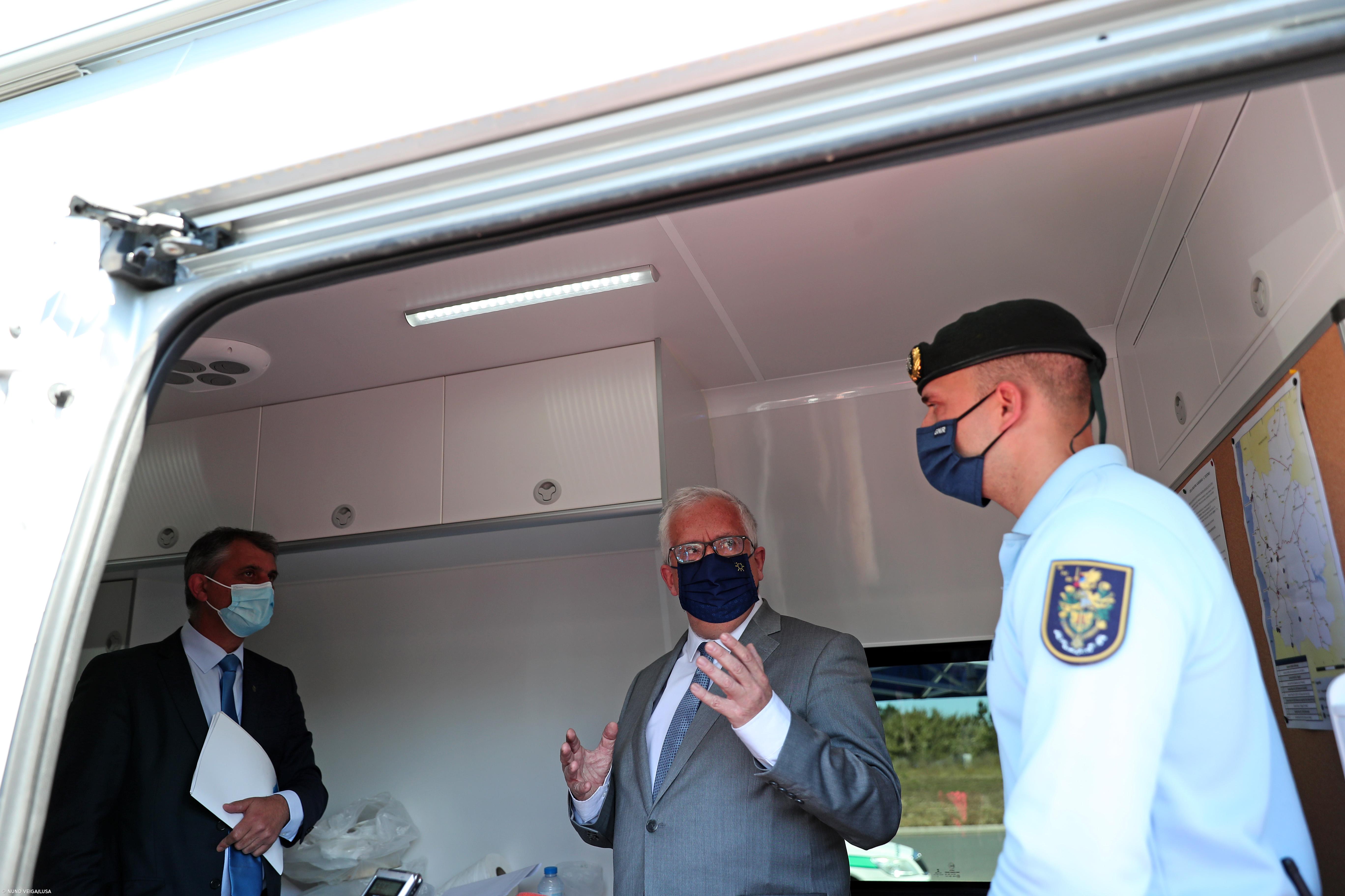 Catarina Martins pede que se resolva "gritante violação dos direitos" em Odemira – Imagem 1