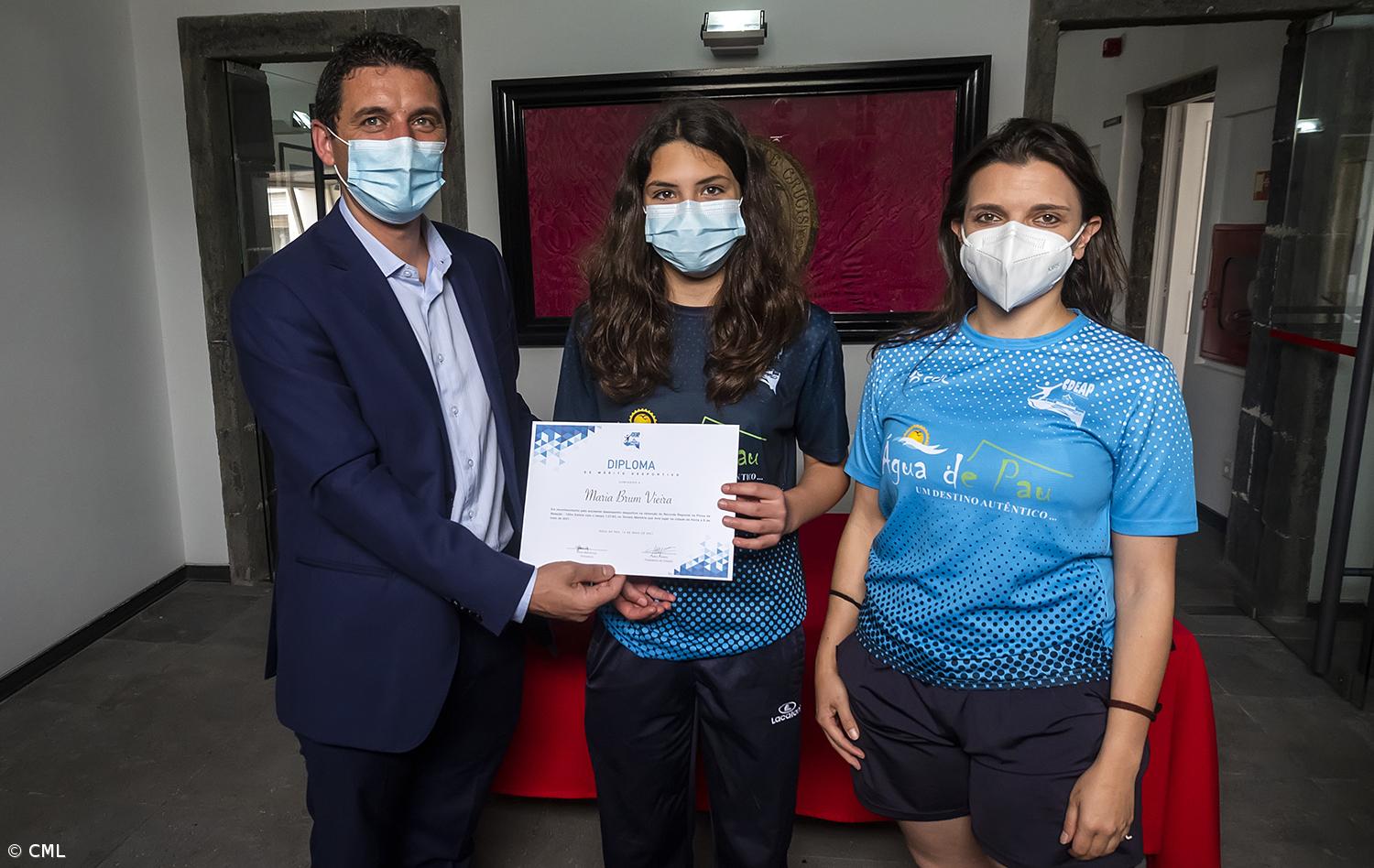 Clube Desportivo Escolar de Água de Pau recebido nos Paços do Concelho – Imagem 1