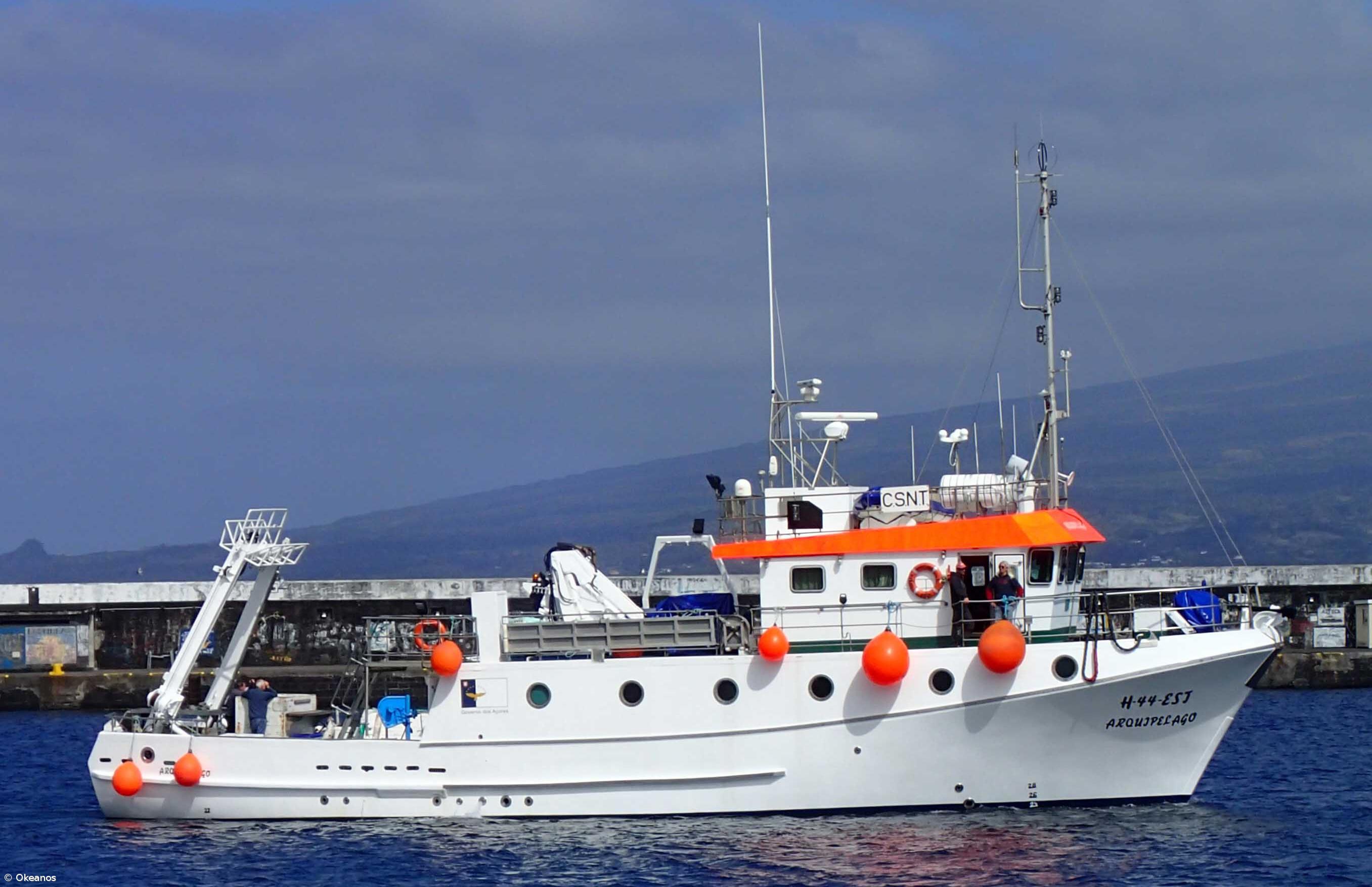 Tripulações de duas embarcações científicas em greve nos Açores por tempo indeterminado – Imagem 1
