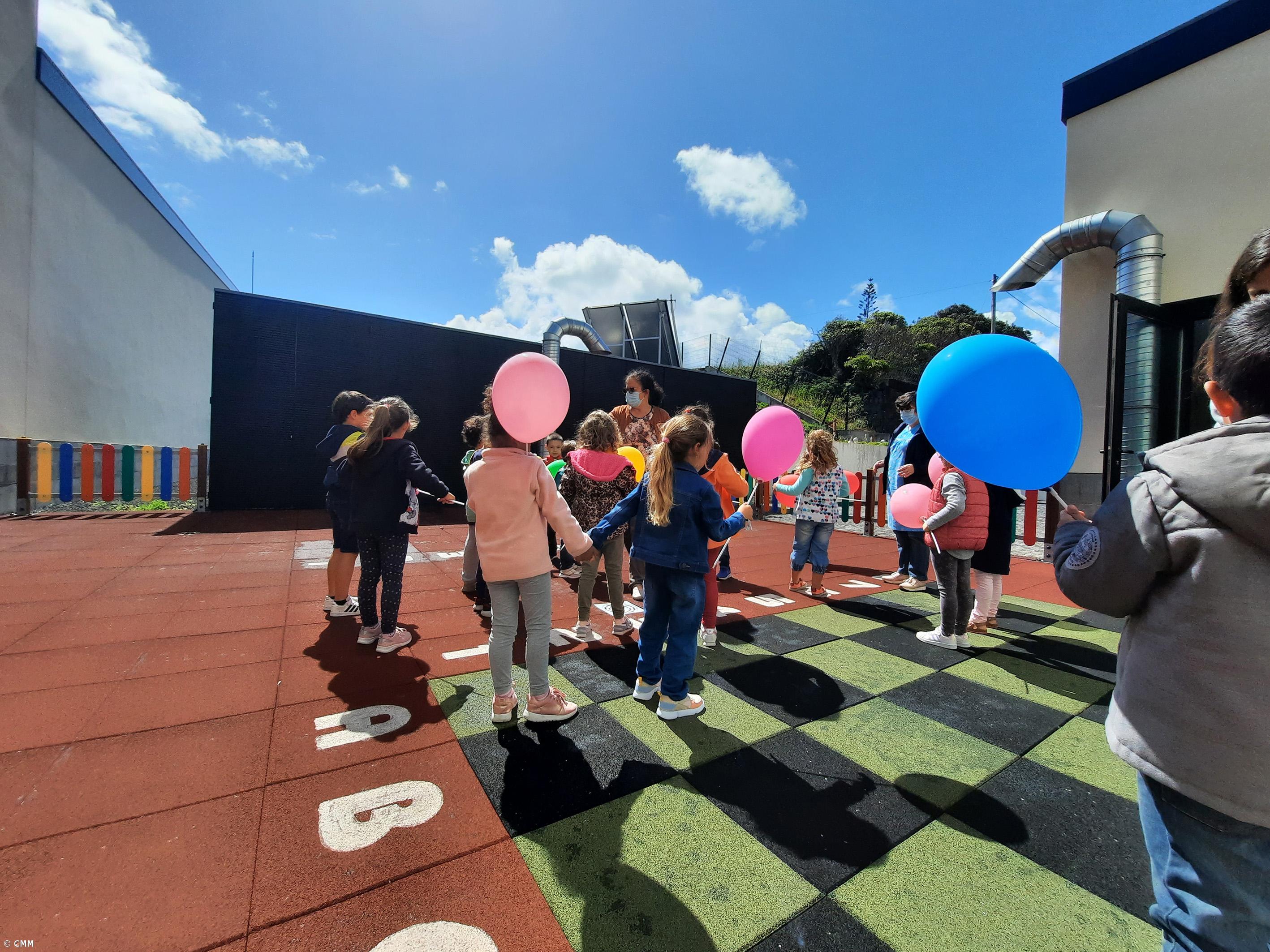 Autarquia da Madalena oferece lancheiras ecológicas para celebrar o Dia da Criança – Imagem 1