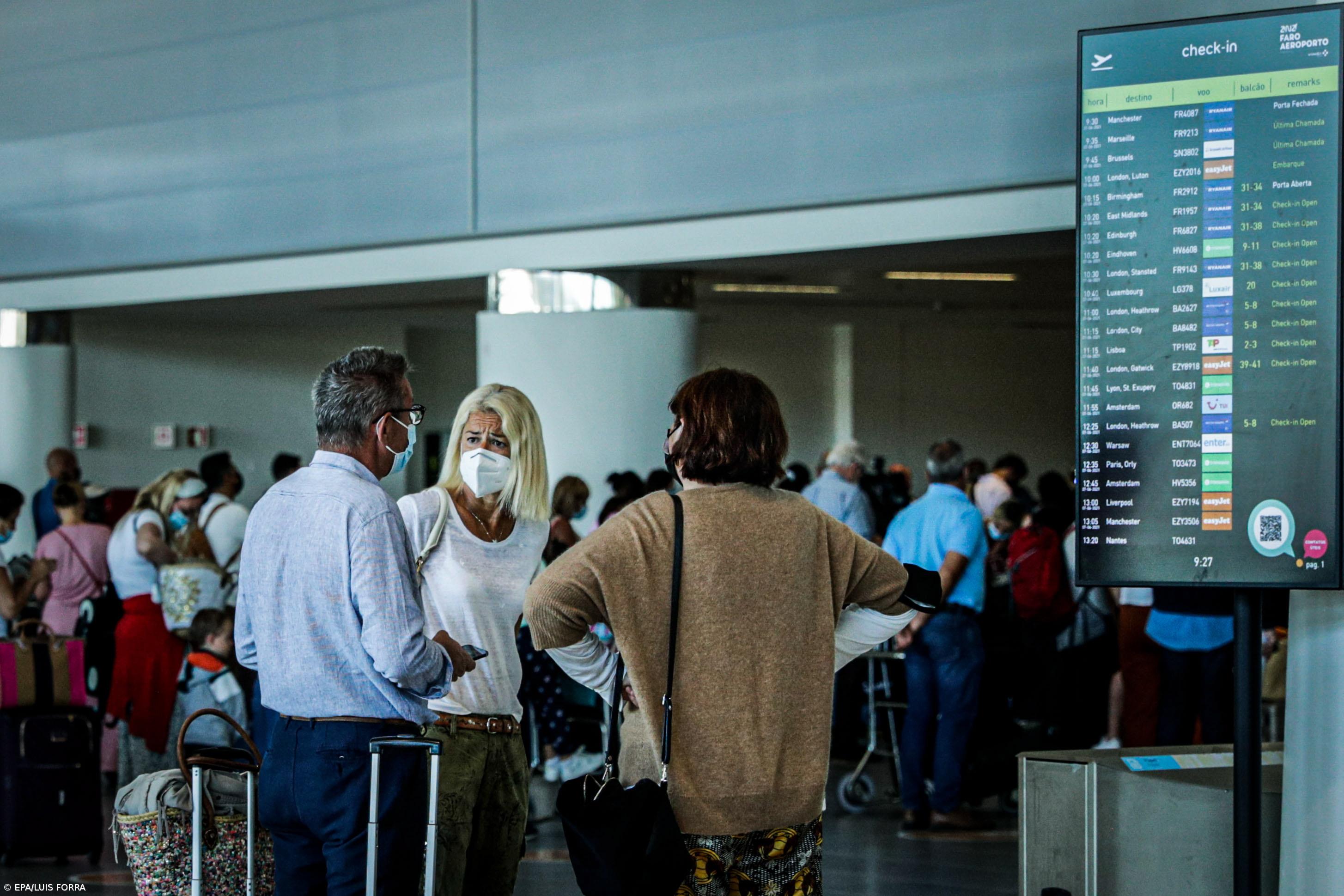 Aeroporto de Faro com menor afluência na véspera da saída da 'lista verde' britânica  – Imagem 1