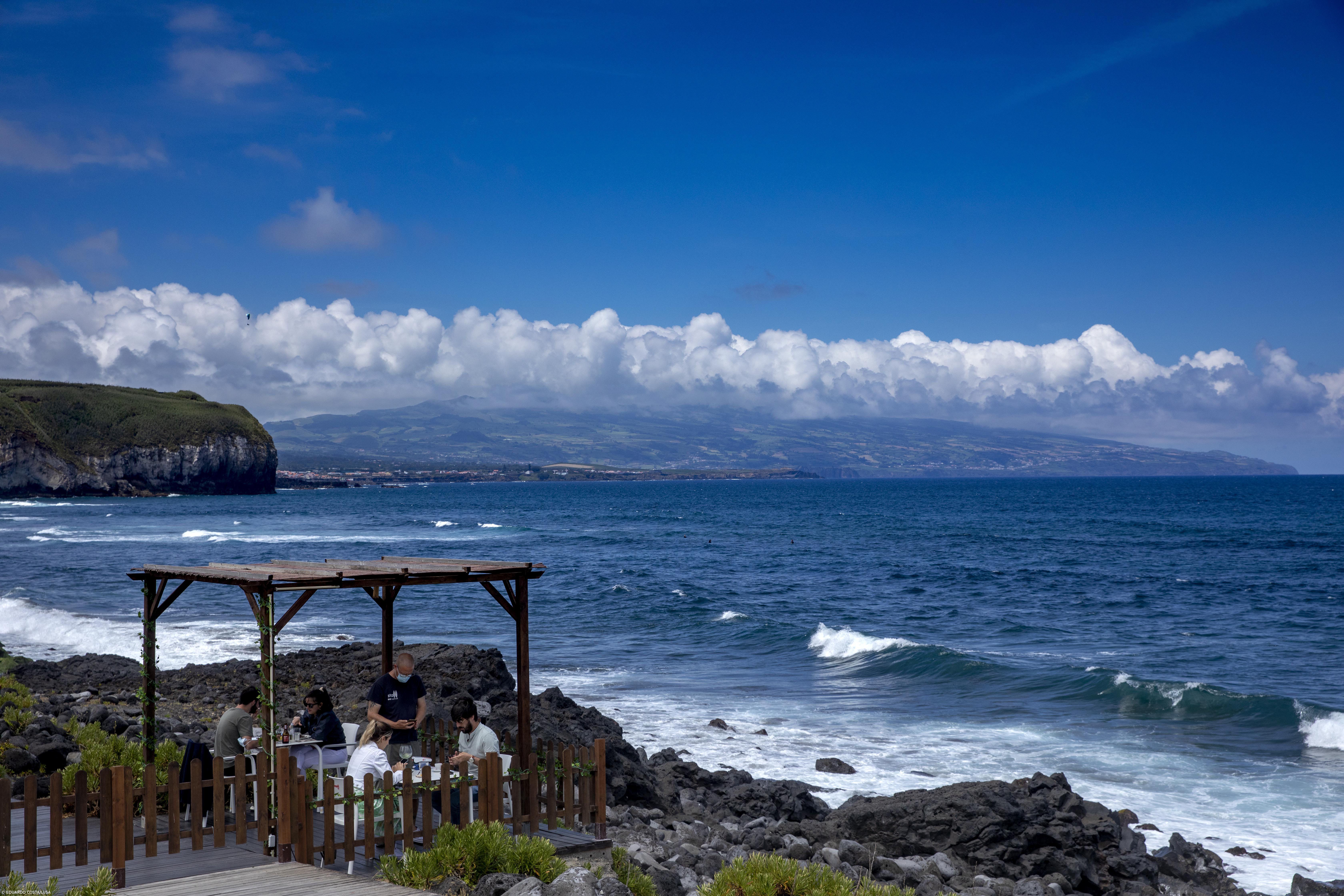 Banhos interditados nas praias de Santa Bárbara e Monte Verde em São Miguel – Imagem 1
