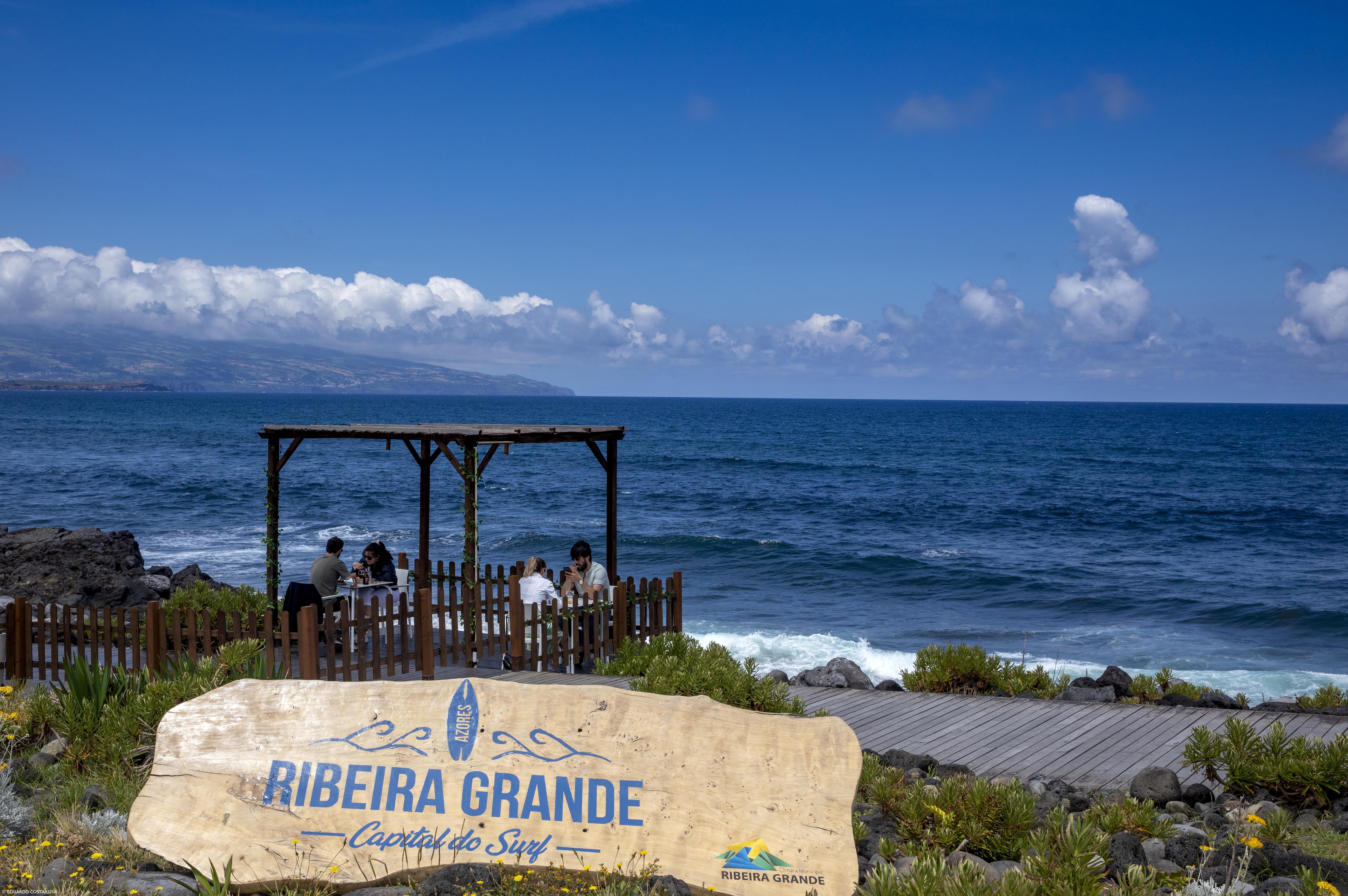 Pedro Henrique e Francisco Almeida seguem em frente no Azores Pro de Surf – Imagem 1