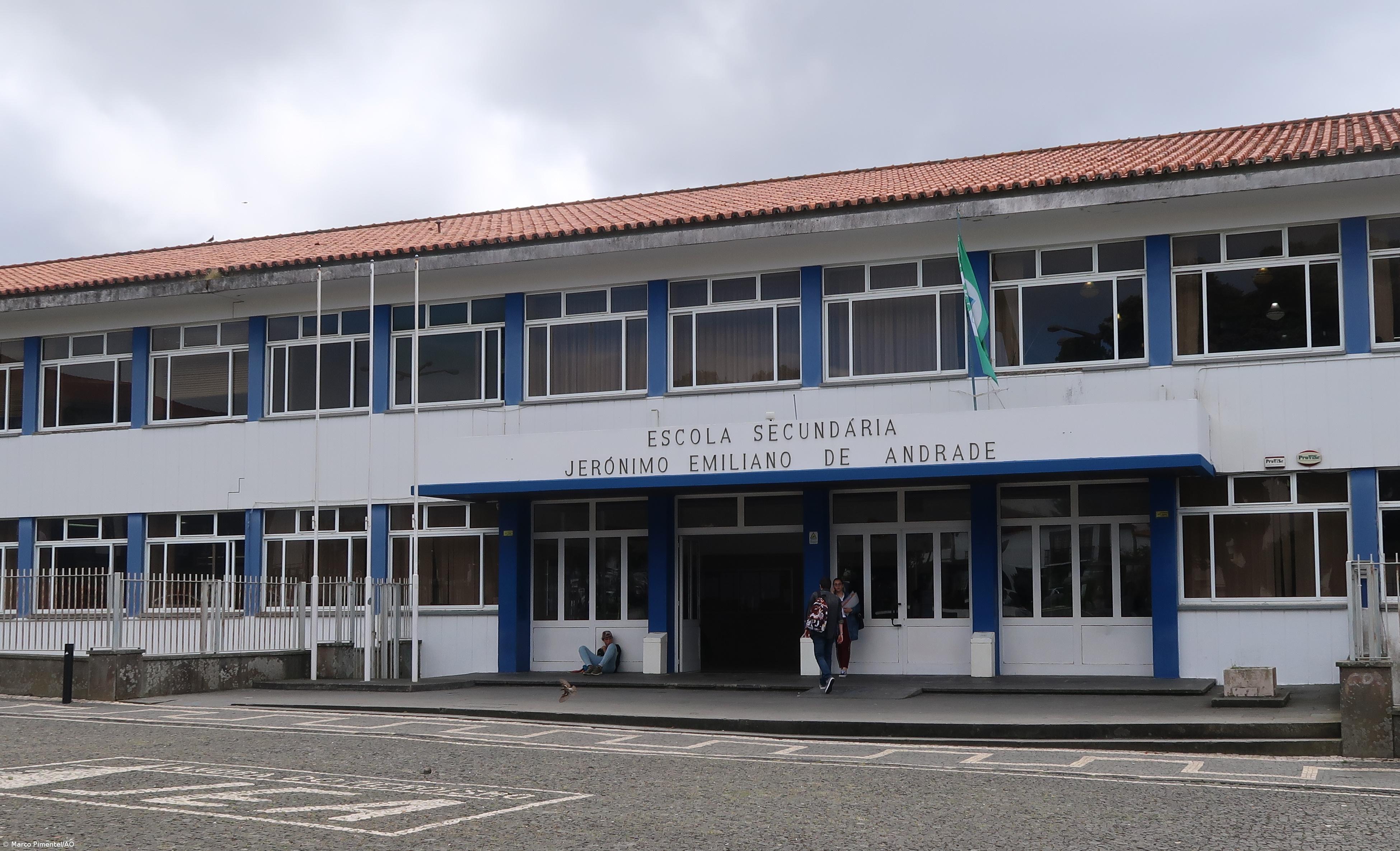 Adjudicada reabilitação da Escola Secundária Jerónimo Emiliano de Andrade  – Imagem 1
