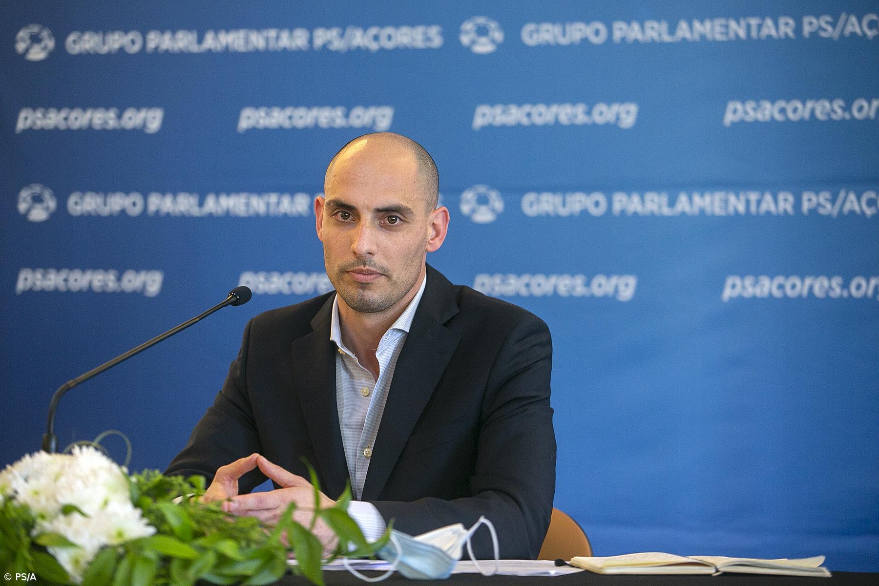 PS/Açores acusa Governo Regional de escolher empresa "com ligações ao PSD e sem experiência" – Imagem 1