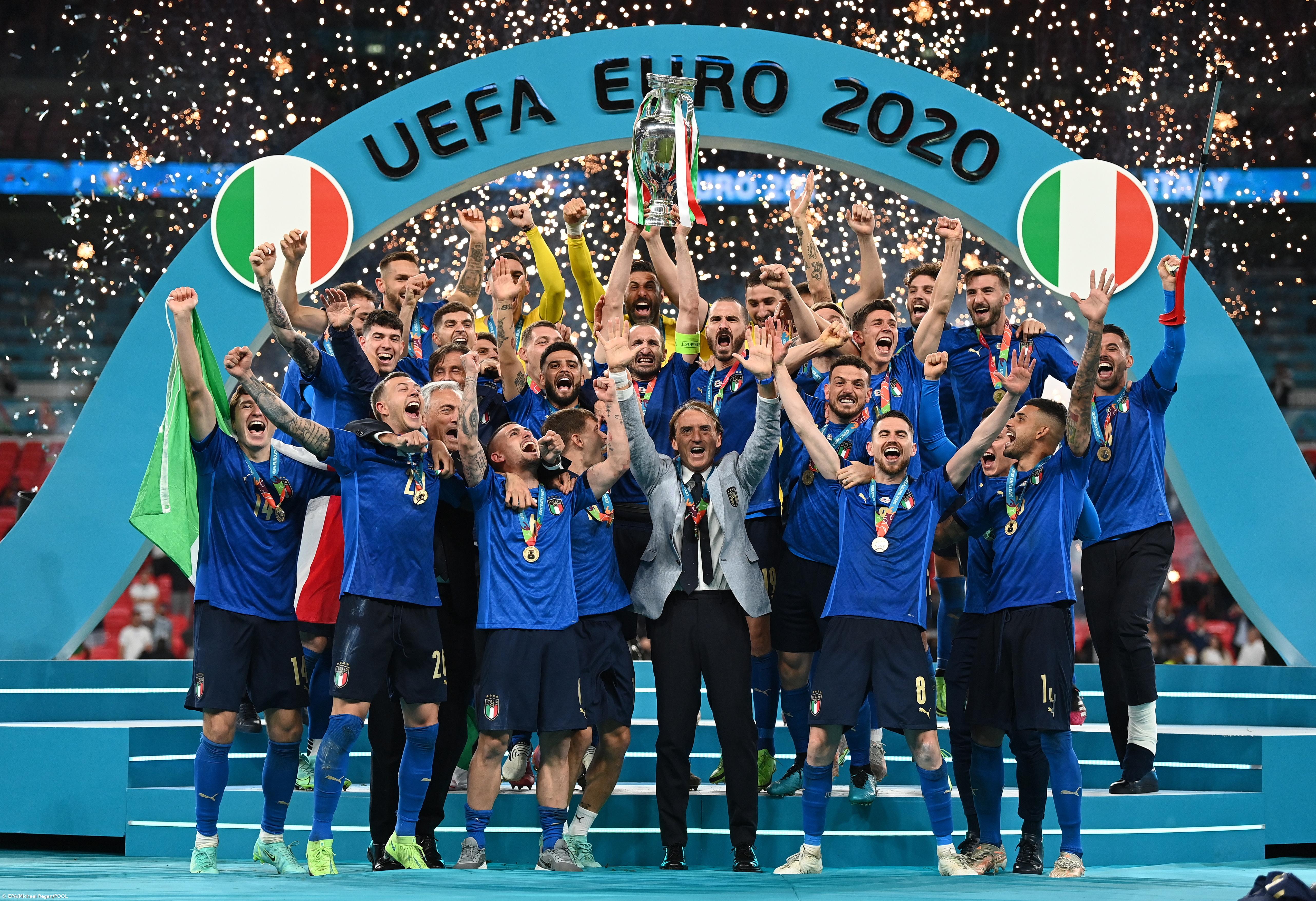 Itália bate Inglaterra nos penátis e é campeã 53 anos depois – Imagem 1