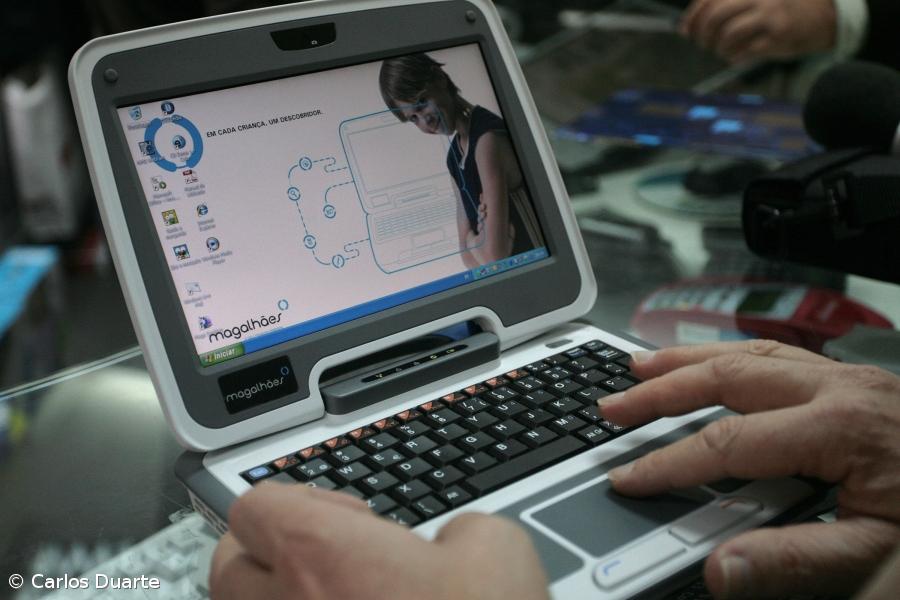 Magalhães chega aos Açores e gera curiosidade de miúdos e graúdos – Imagem 1