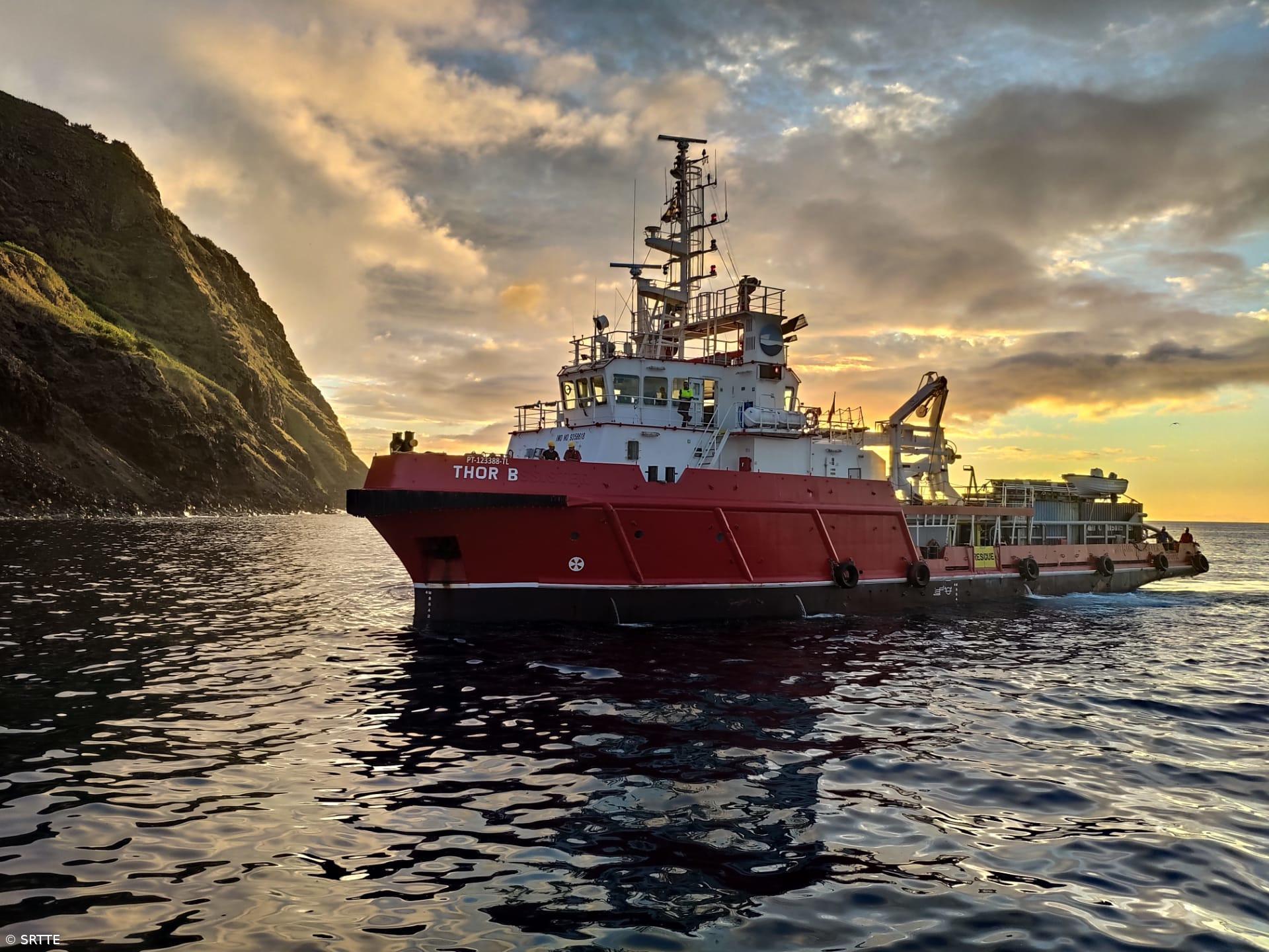 Navio “Thor” vai tentar repor produtos perecíveis nas Flores, nos Açores – Imagem 1