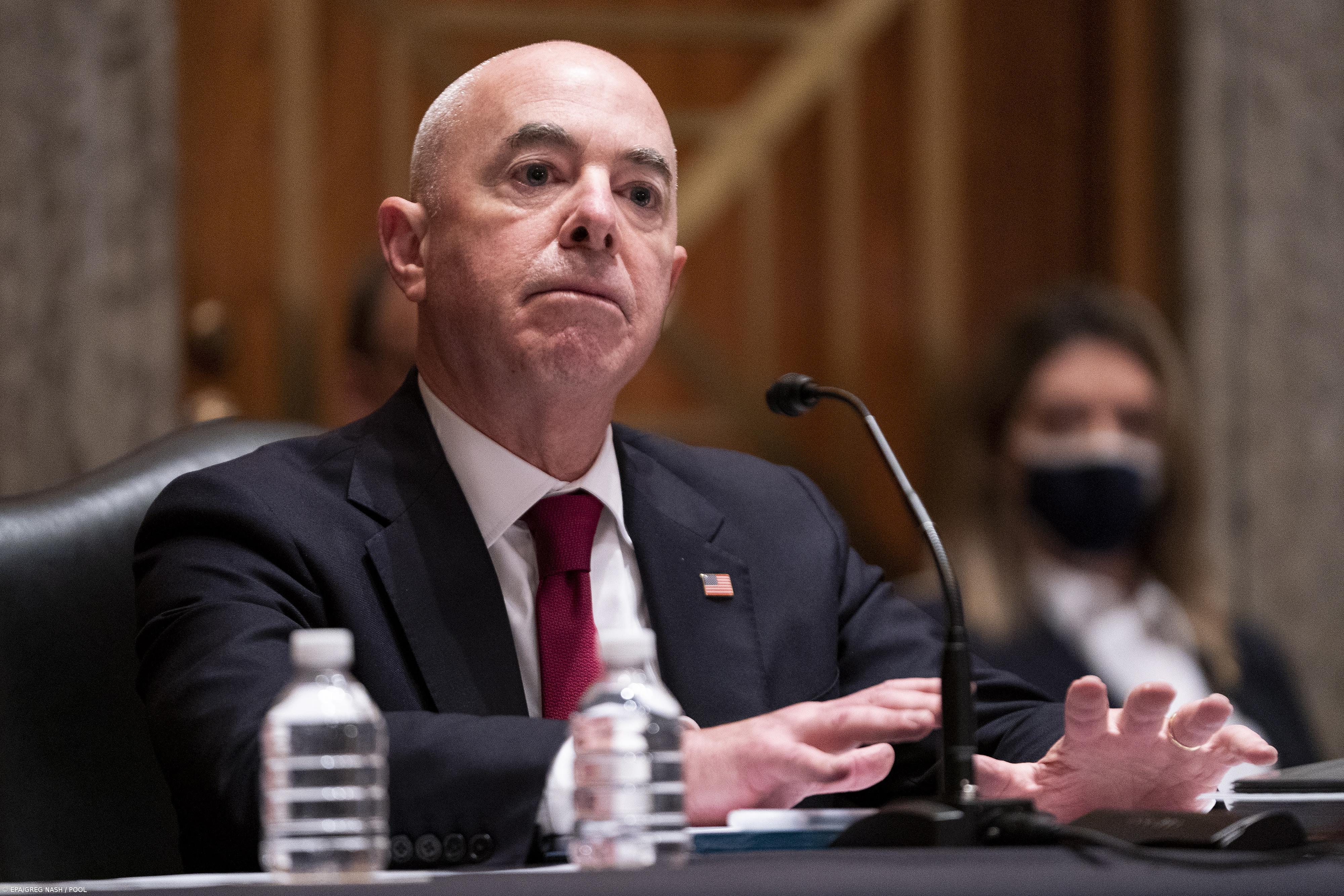 EUA ordenam investigação à violência contra haitianos na fronteira – Imagem 1