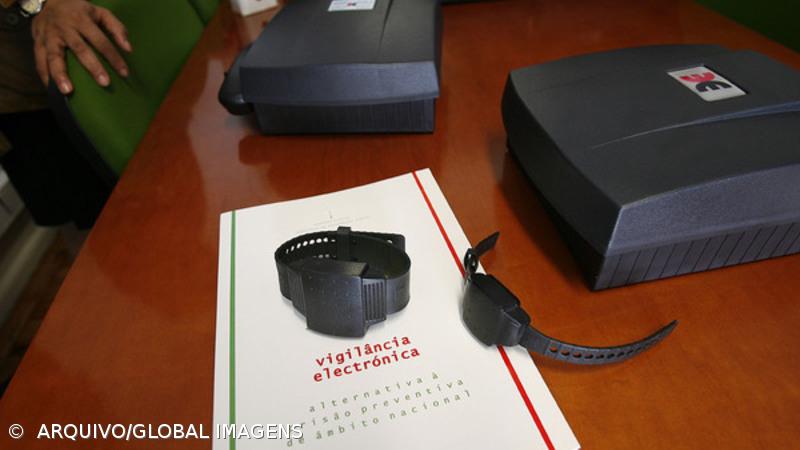 Crime de violência doméstica representa metade das medidas de vigilância eletrónica – Imagem 1