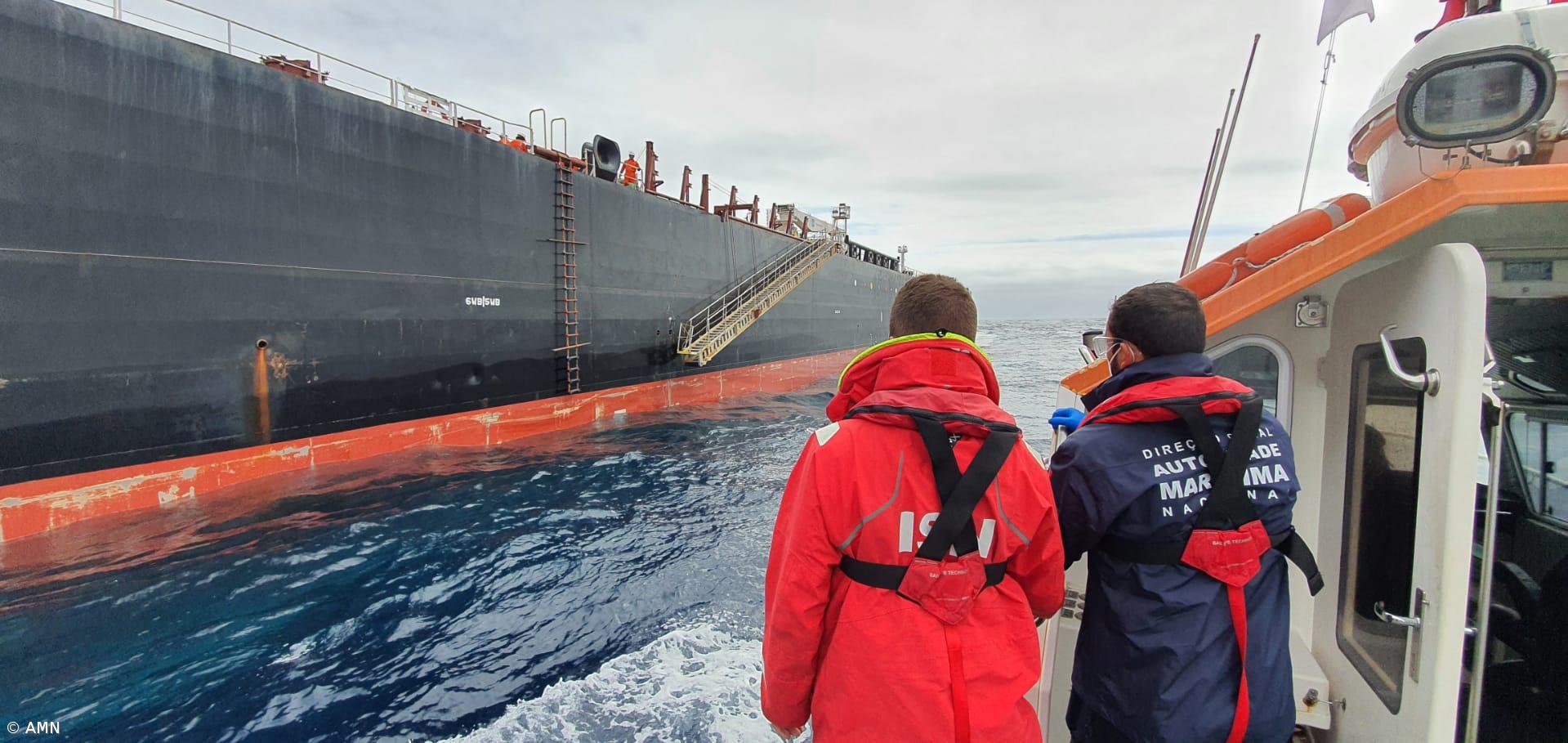 Resgatado tripulante de navio mercante ao largo da ilha Terceira – Imagem 1