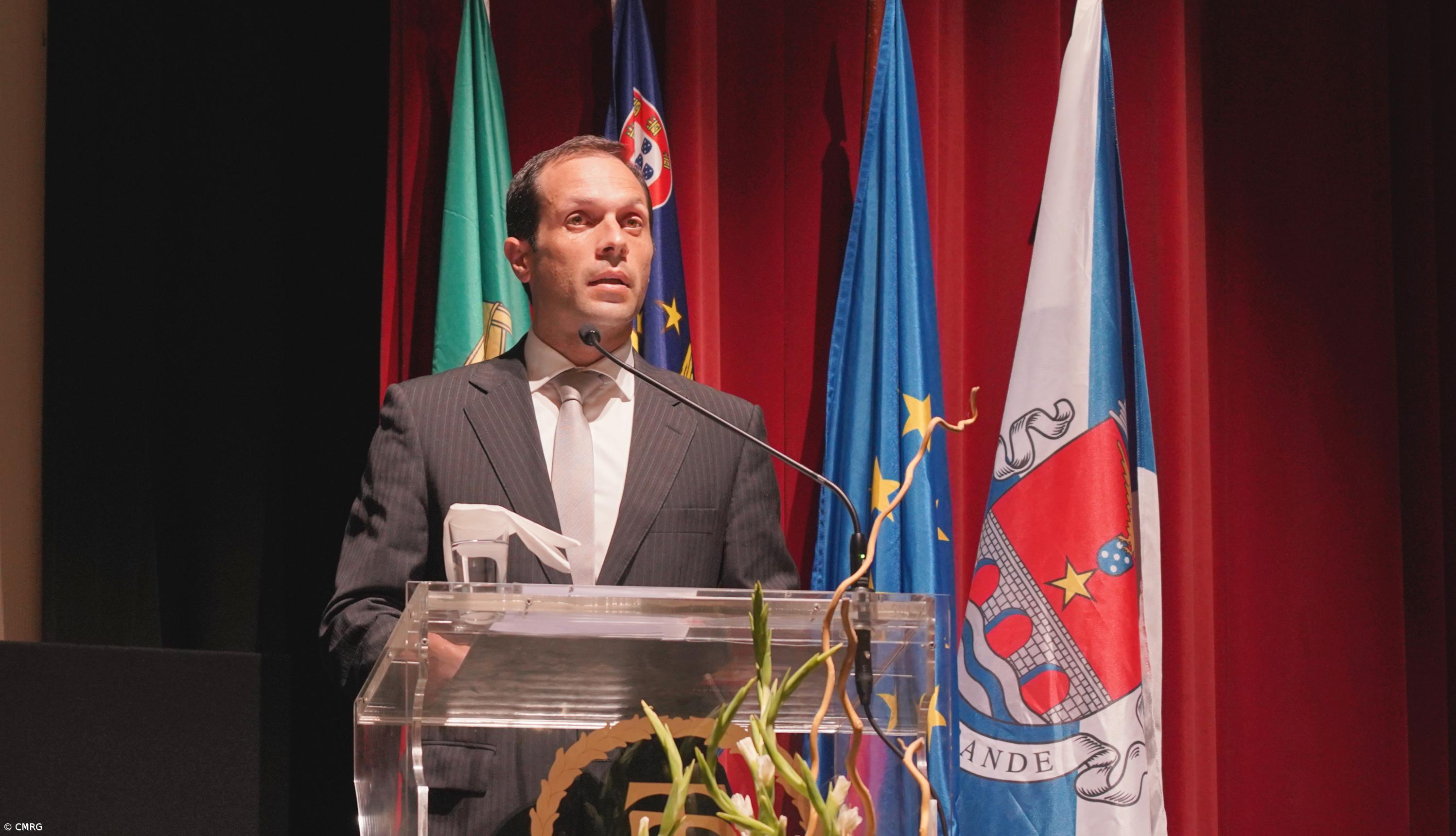 Ribeira Grande abre candidaturas para bolsas de estudo – Imagem 1