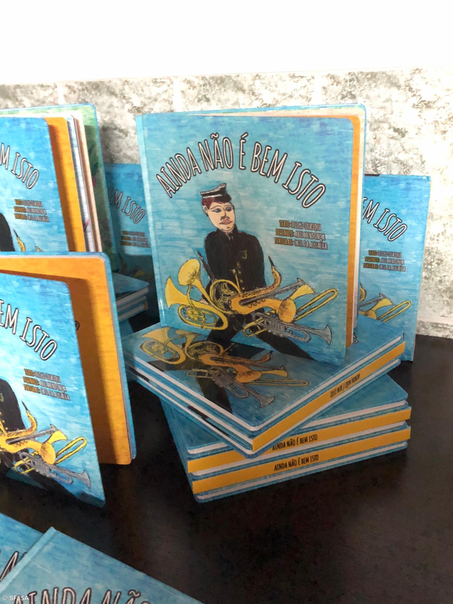 “Ainda não é bem isto”, o livro que conta a história de uma criança açoriana na banda filarmónica – Imagem 2