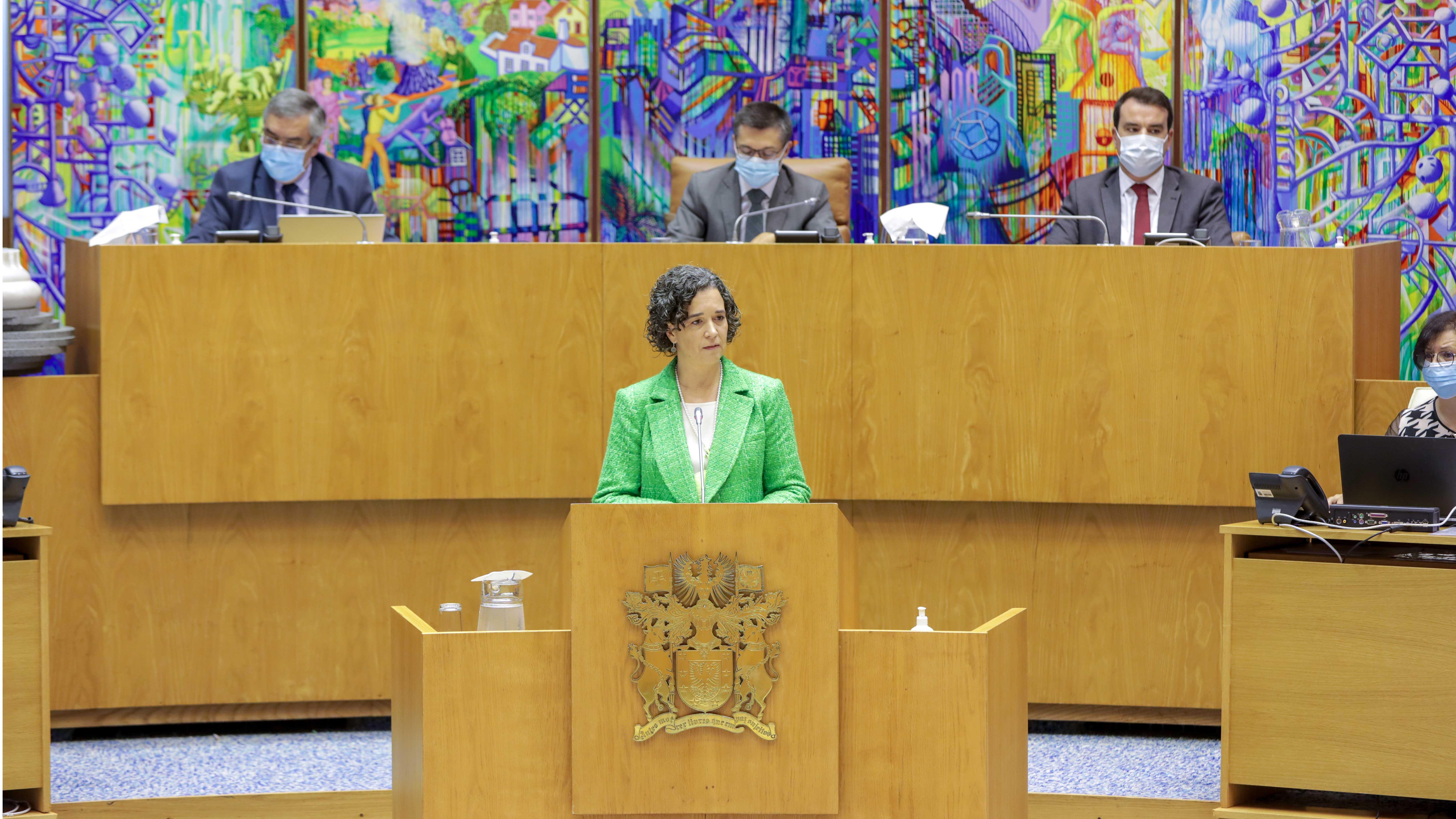 Escola Domingos Rebelo com manuais digitais prontos para distribuir  – Imagem 1