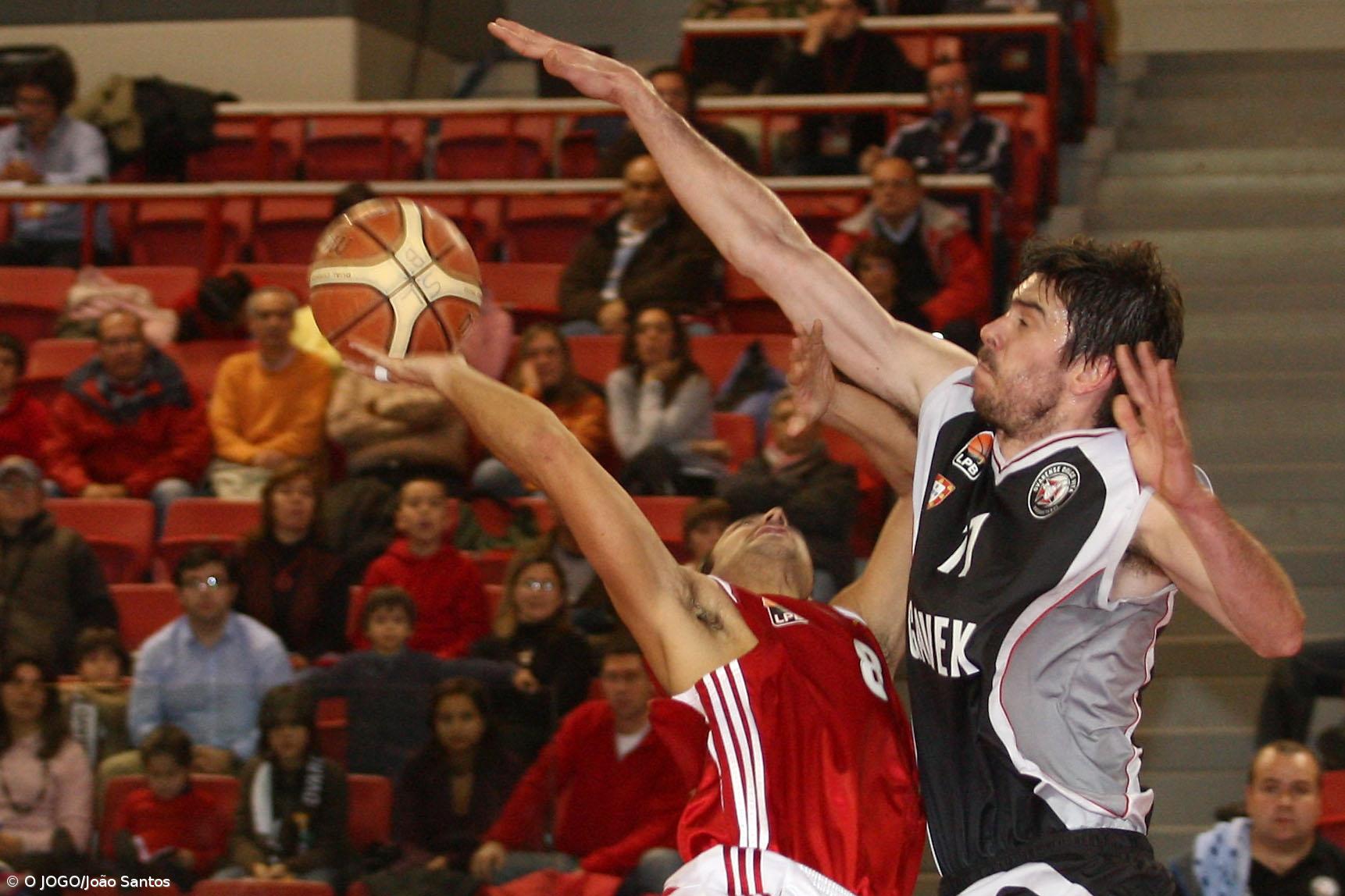 Benfica mantém ciclo vitorioso diante a tricampeã Ovarense – Imagem 1