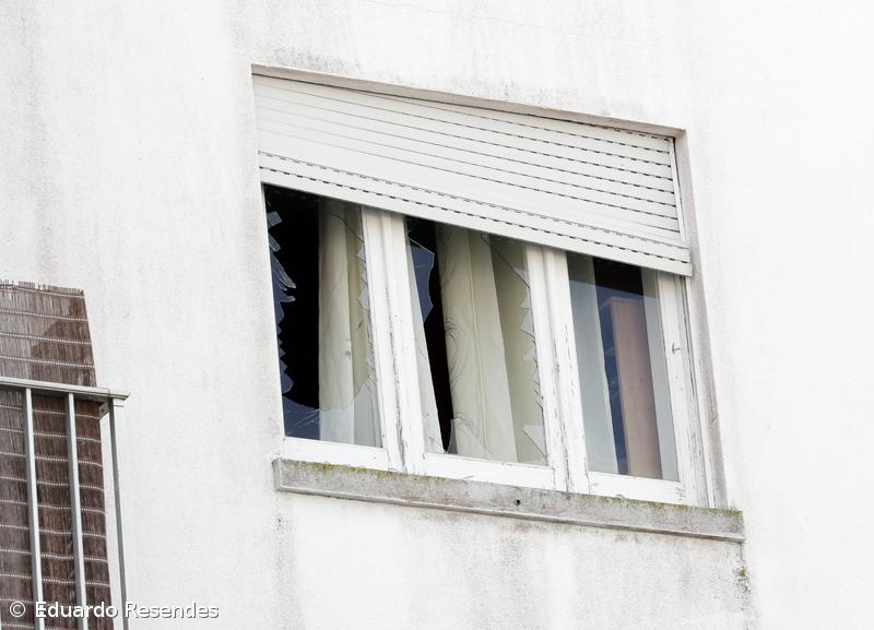 Momentos de pânico na rua de Lisboa, em Ponta Delgada, após disparos de espingarda (com fotos) – Imagem 1