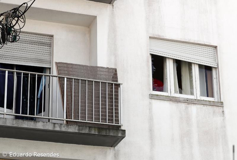 Momentos de pânico na rua de Lisboa, em Ponta Delgada, após disparos de espingarda (com fotos) – Imagem 2