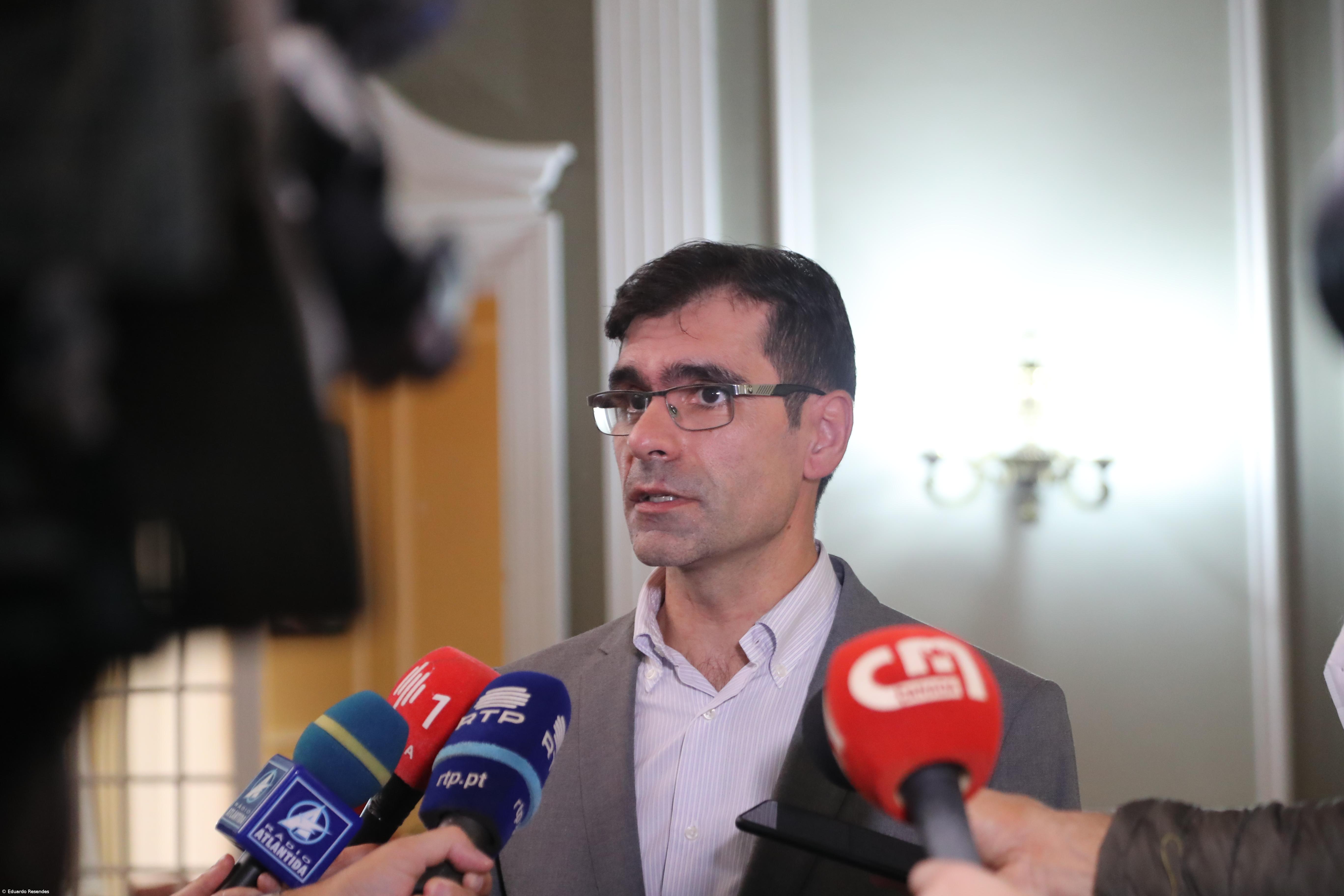 Deputado independente espera "lufada de ar fresco" no Governo açoriano – Imagem 1