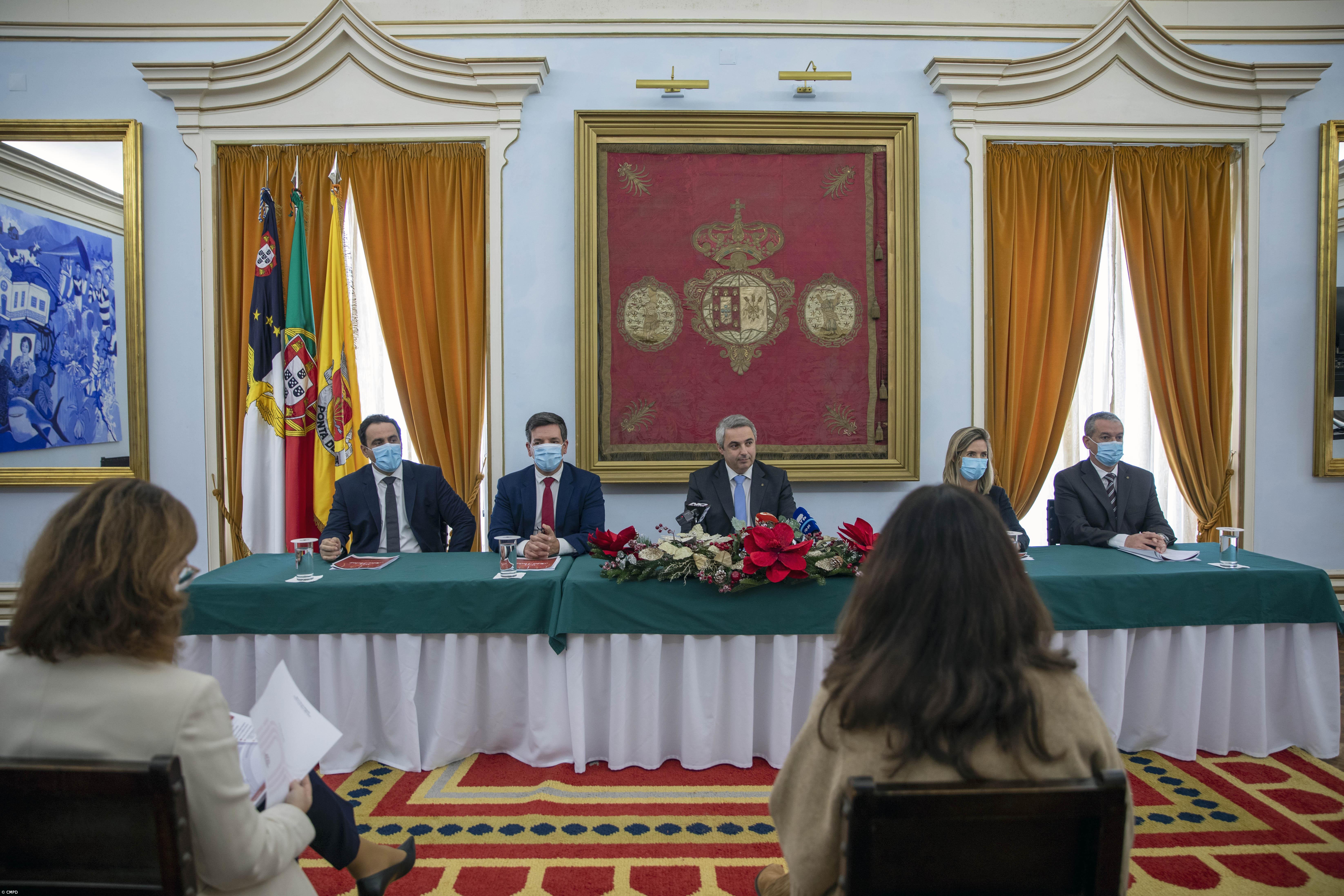 Ponta Delgada celebra o Novo Ano com os Clã em palco – Imagem 1