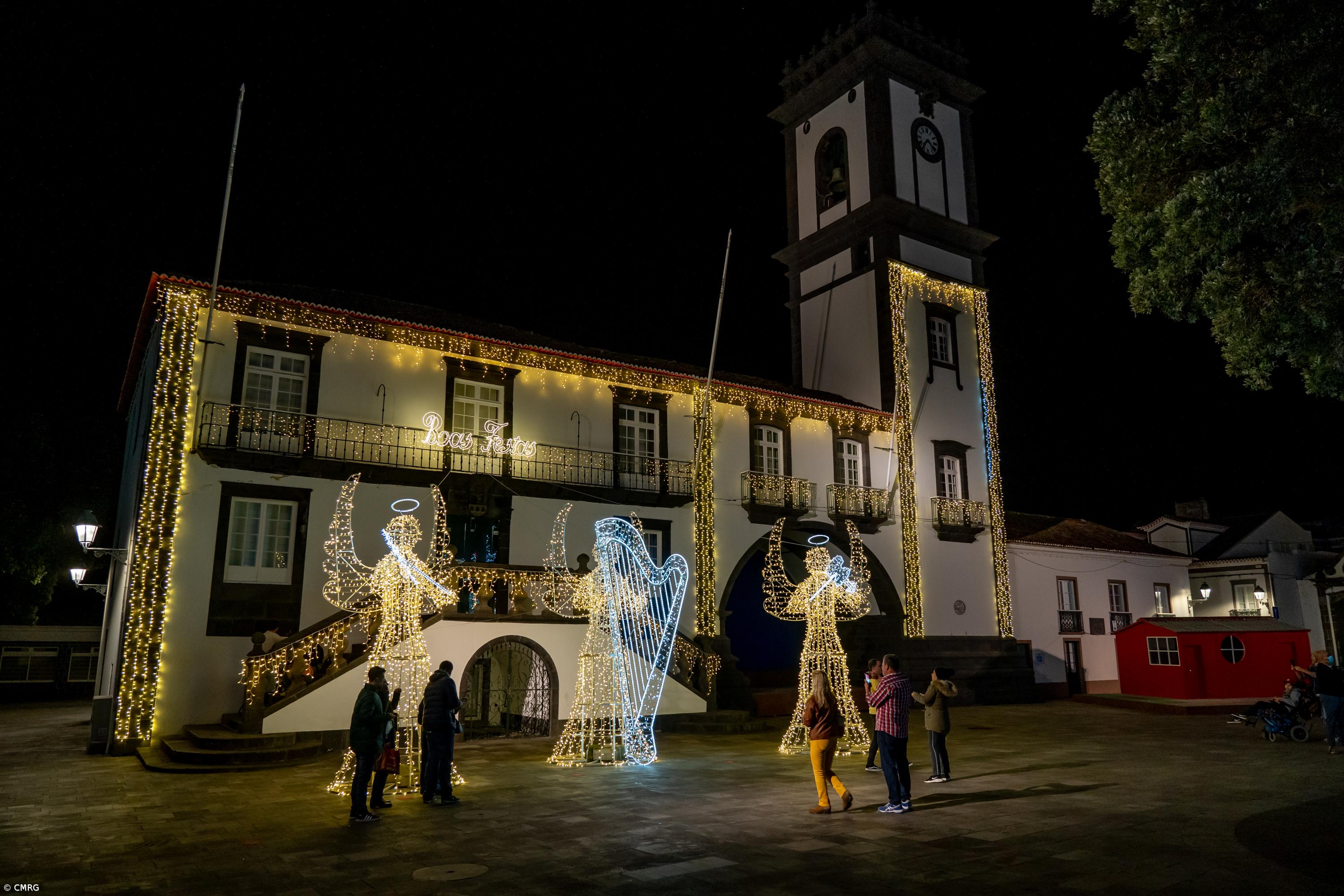 Câmara da Ribeira Grande inaugura iluminação de Natal – Imagem 2