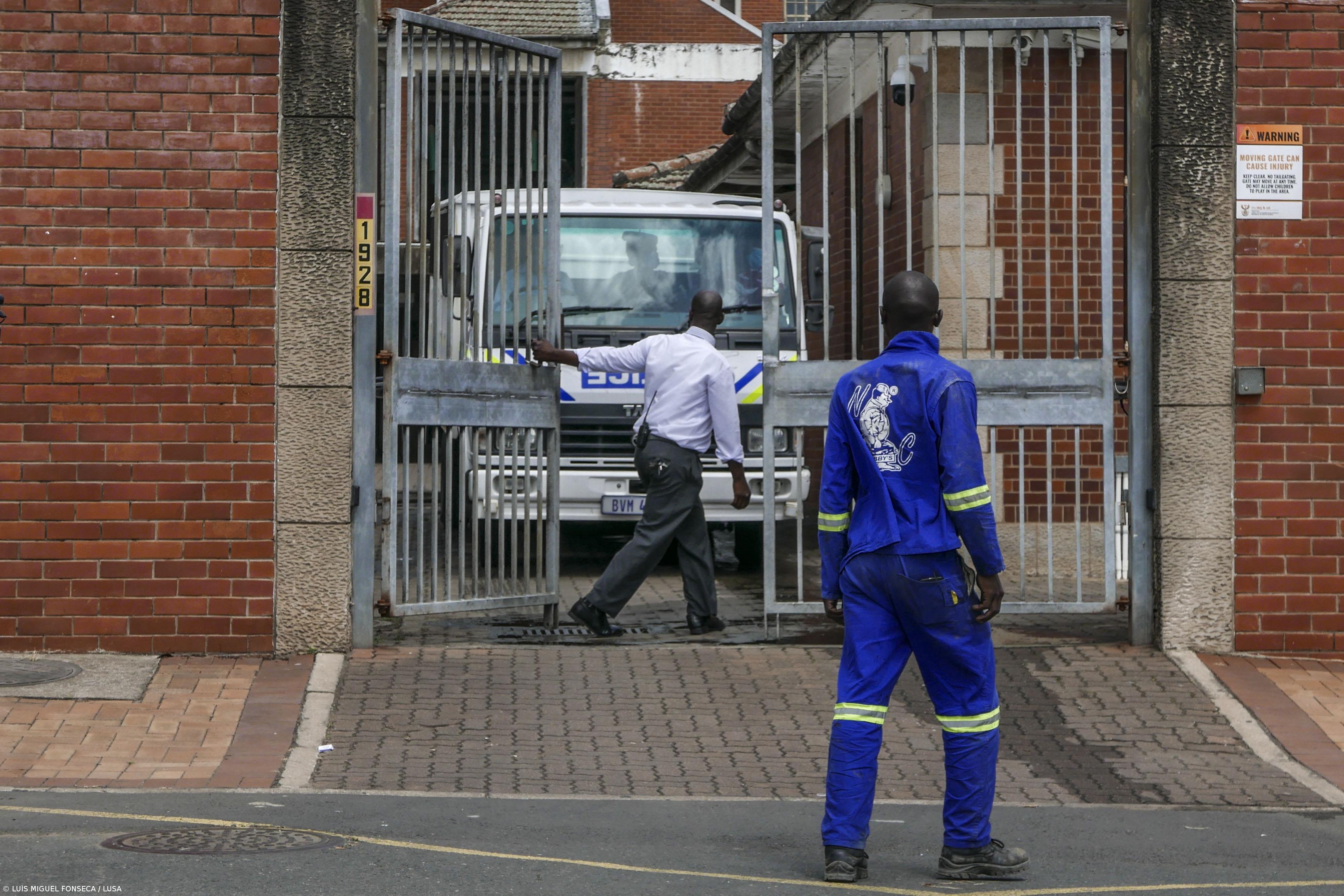 Defesa de Rendeiro pede transferência de prisão após ameaças de morte ao ex-banqueiro – Imagem 1