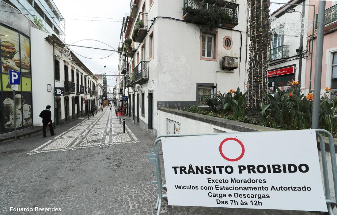 Abaixo-assinado pede “reabertura imediata” de ruas encerradas em Ponta Delgada – Imagem 4