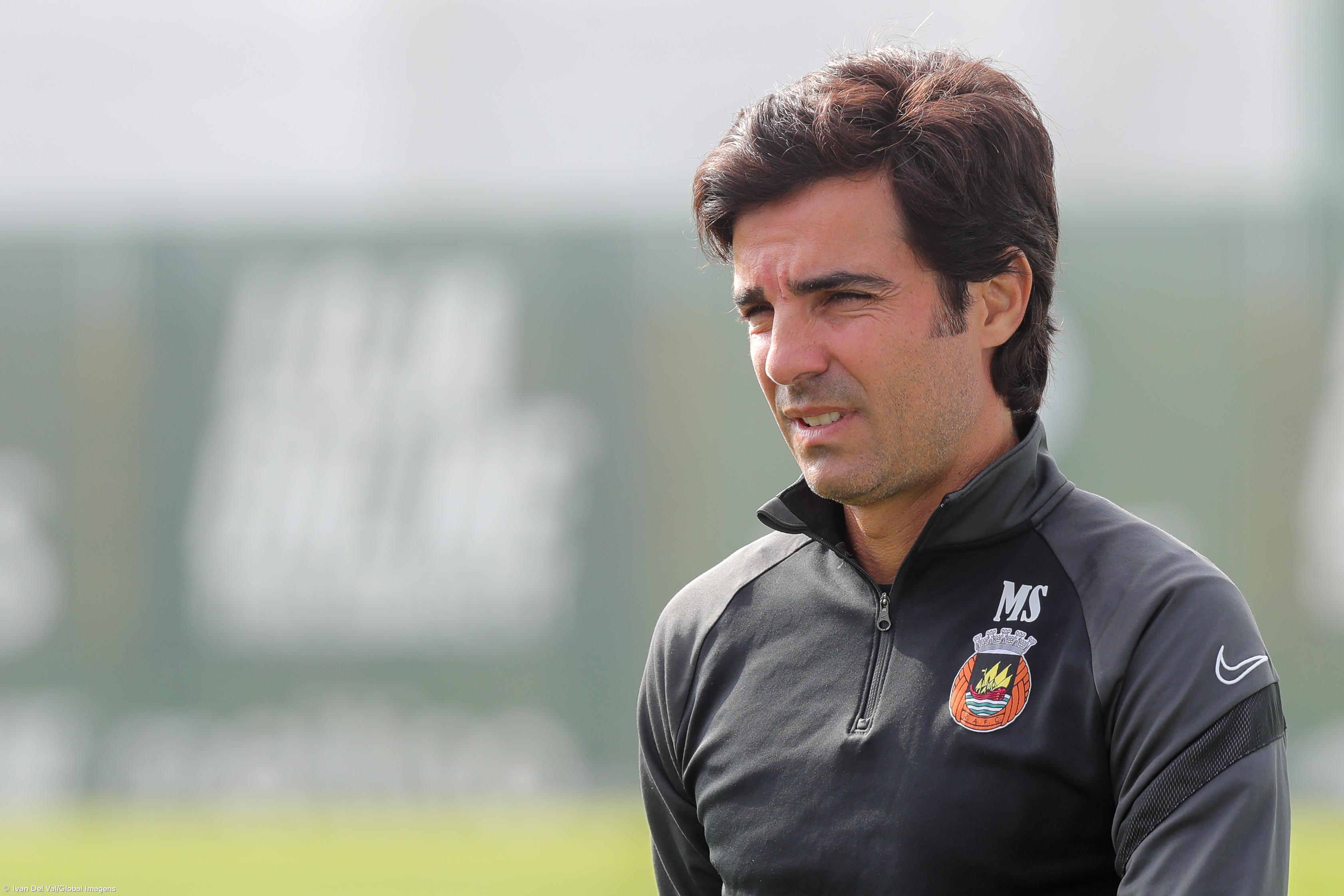 Mário Silva orienta hoje o treino do Santa Clara – Imagem 1