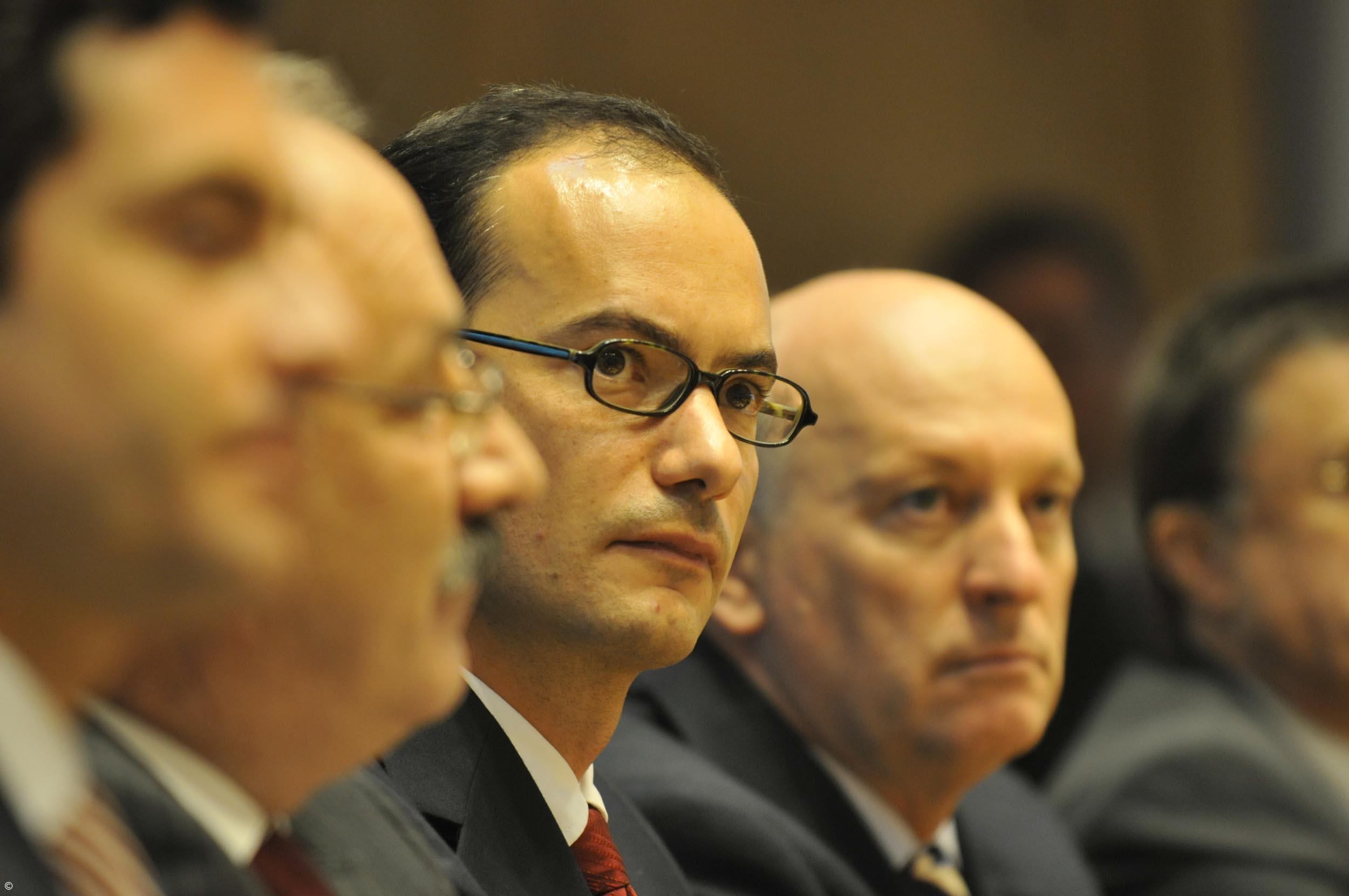 Governo diz que "não é altura certa" para obrigar a prescrição médica por princípio ativo – Imagem 1