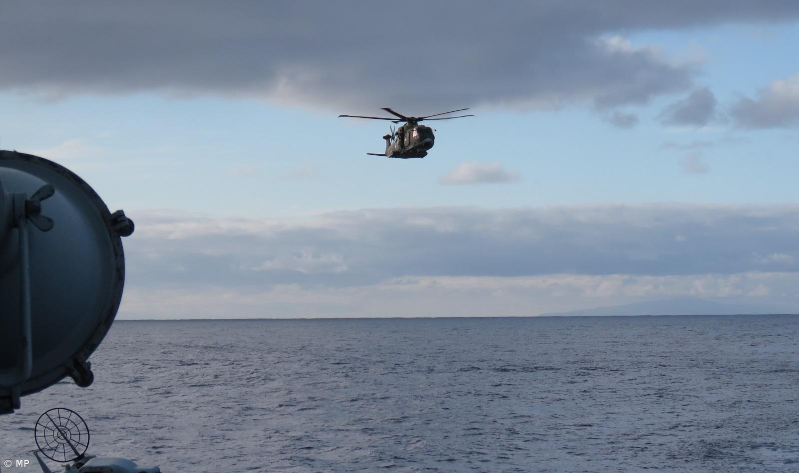 Marinha resgata homem com dificuldades respiratórias de navio ao largo dos Açores – Imagem 1