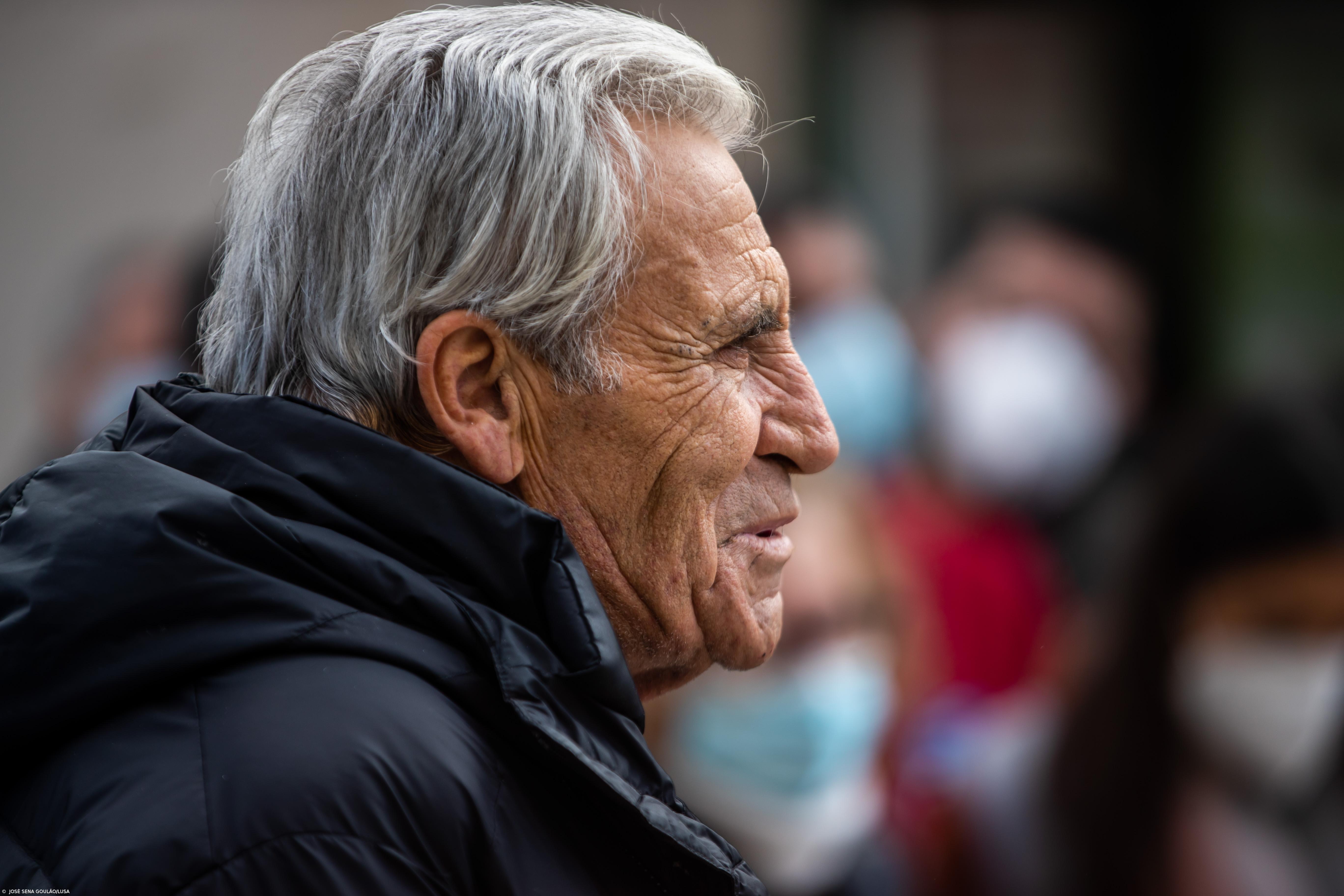 Jerónimo encerra 'rentrée' com "baterias" apontadas ao Governo – Imagem 1