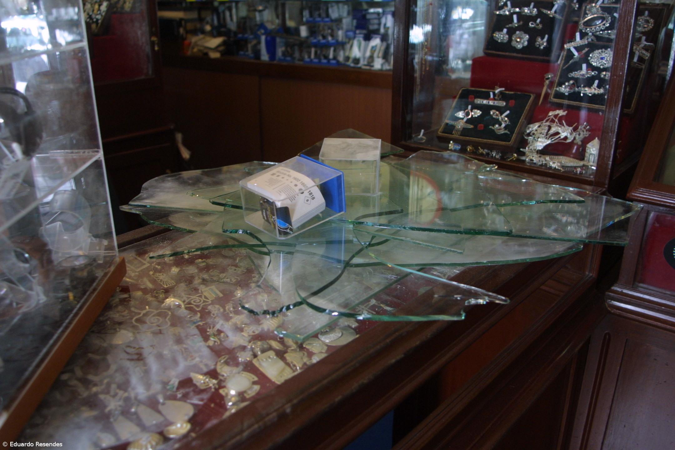 Ourives desesperados com onda de assaltos – Imagem 1