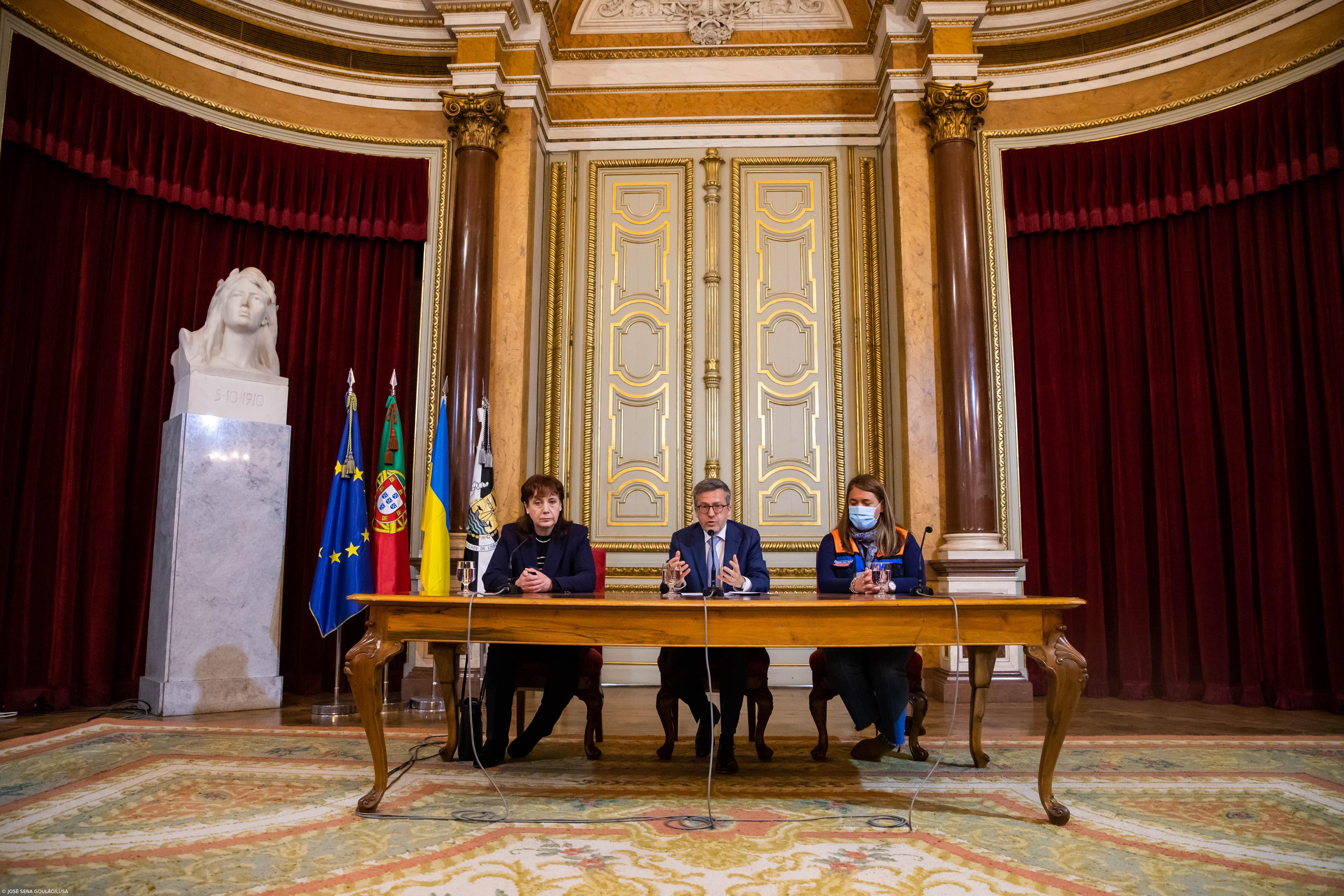 Lisboa disponibiliza apoio a cidadãos retidos e alojamento para refugiados – Imagem 1