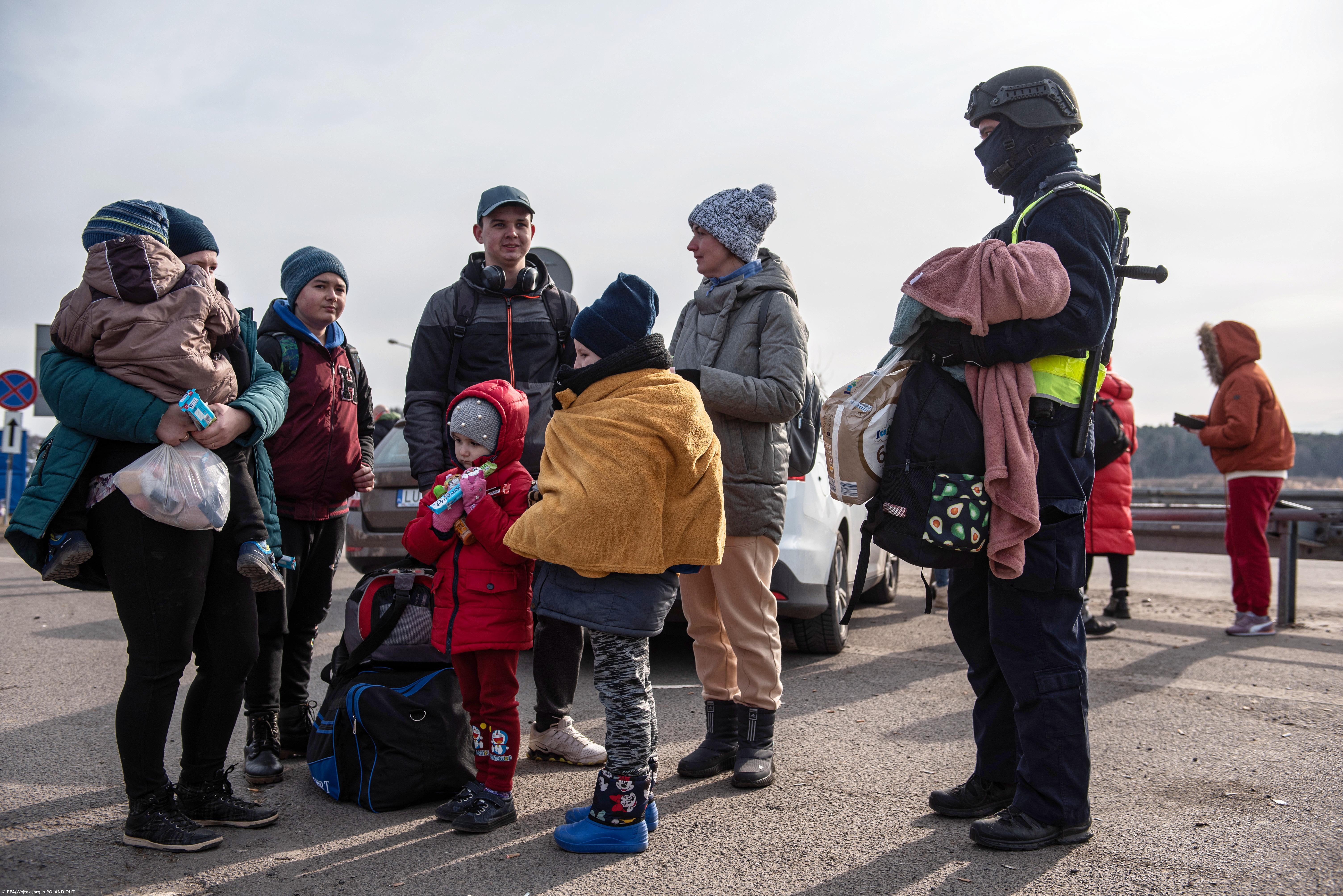 Autoridades ucranianas anunciam reabertura de corredores humanitários – Imagem 1