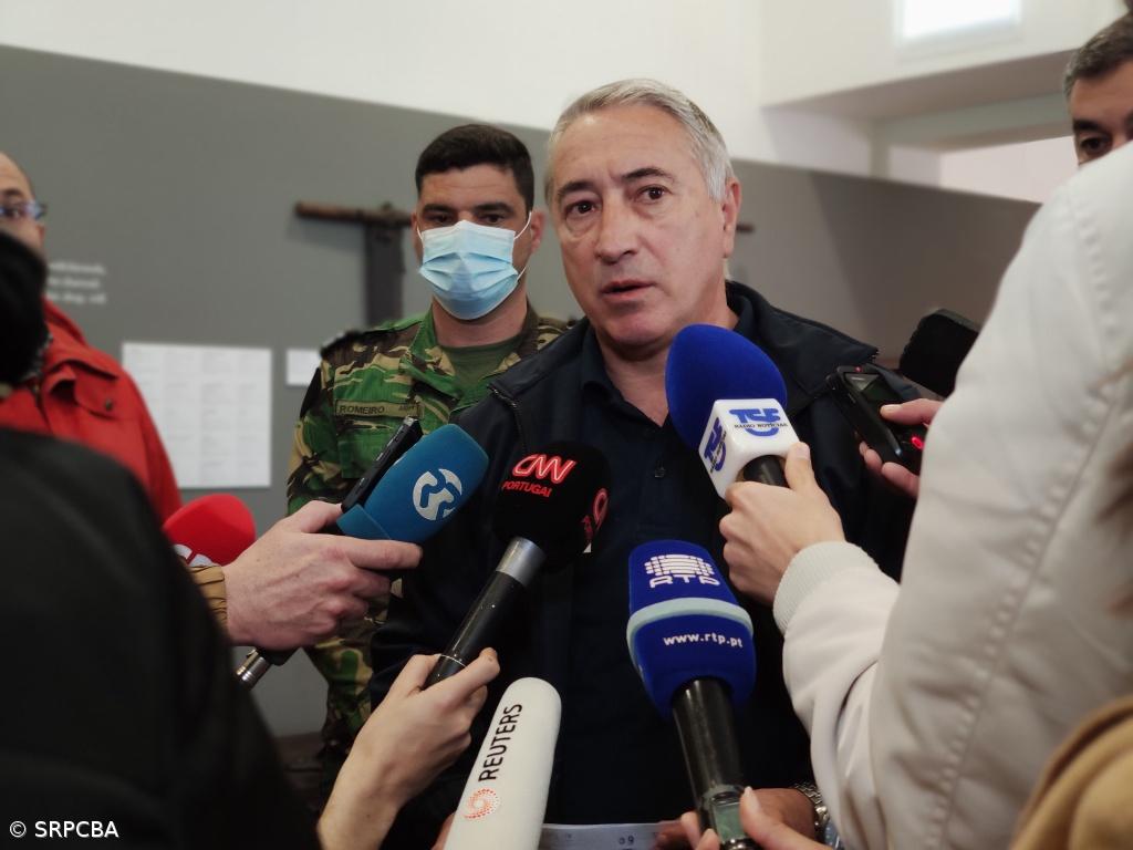 Proteção Civil dos Açores pede à população que fique em casa devido ao mau tempo – Imagem 1