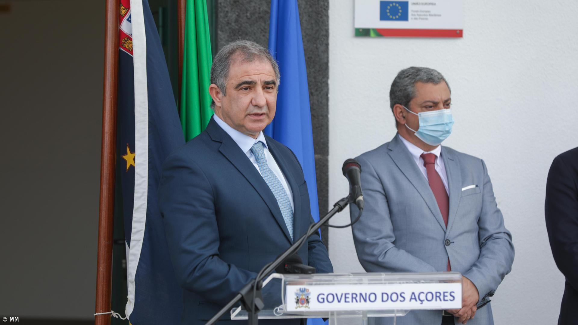 Lotaçor tem de estar “ao serviço” dos pescadores açorianos, alerta Bolieiro – Imagem 1