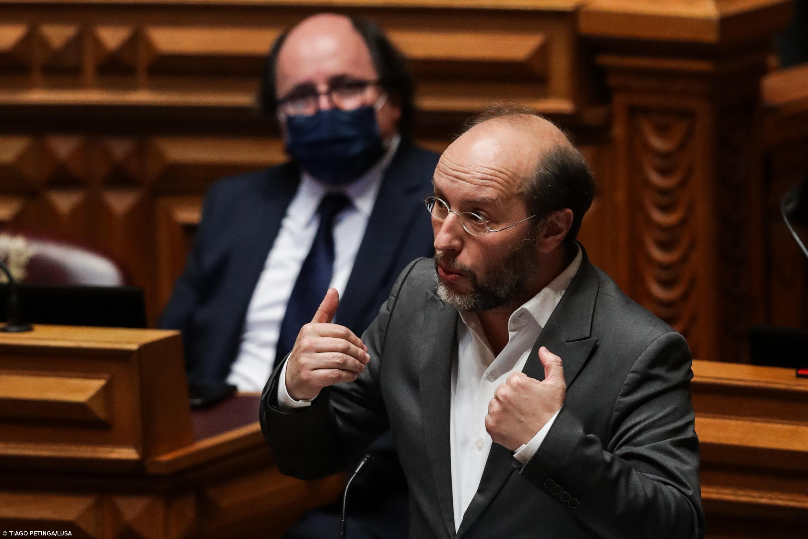 Livre quer combate às alterações climáticas na Constituição e voto aos 16 anos – Imagem 1