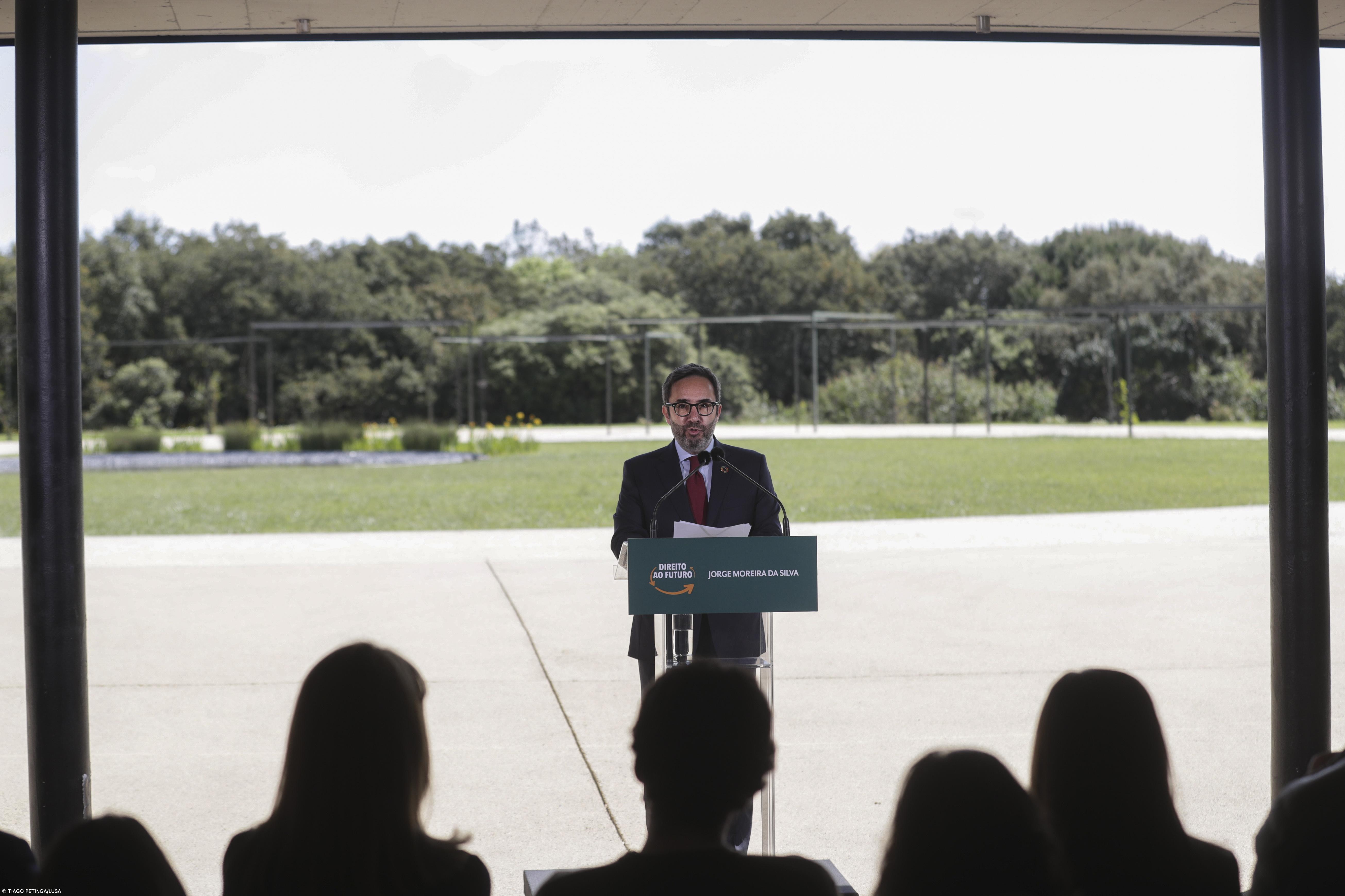Moreira da Silva tem "ambição de vencer todas as eleições” e com maioria absoluta na Madeira e Açores  – Imagem 1