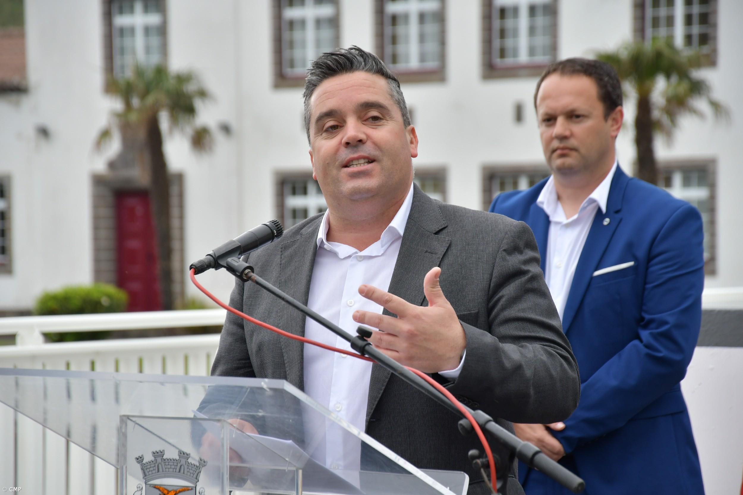 Câmara quer parque para carros e minibus turísticos na freguesia das Furnas  – Imagem 1