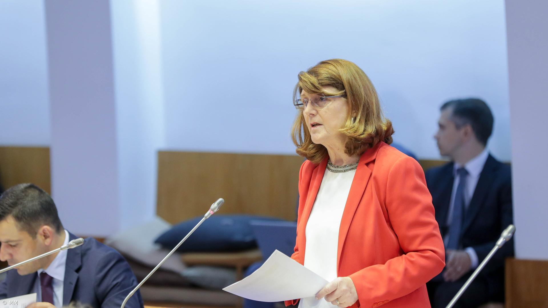 Governo dos Açores quer nova rota aérea entre a Terceira e o Funchal – Imagem 1