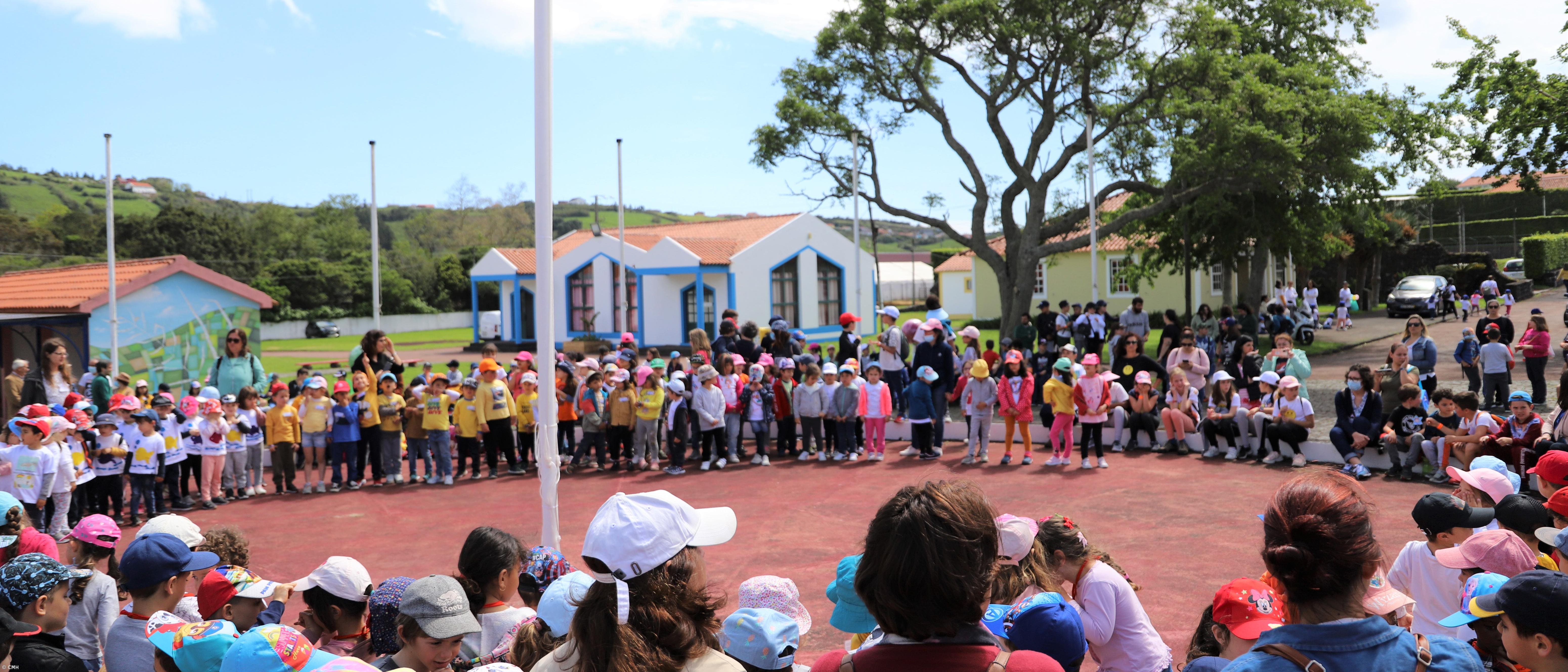 Centenas de crianças participam nas atividades promovidas pelo município da Horta – Imagem 1