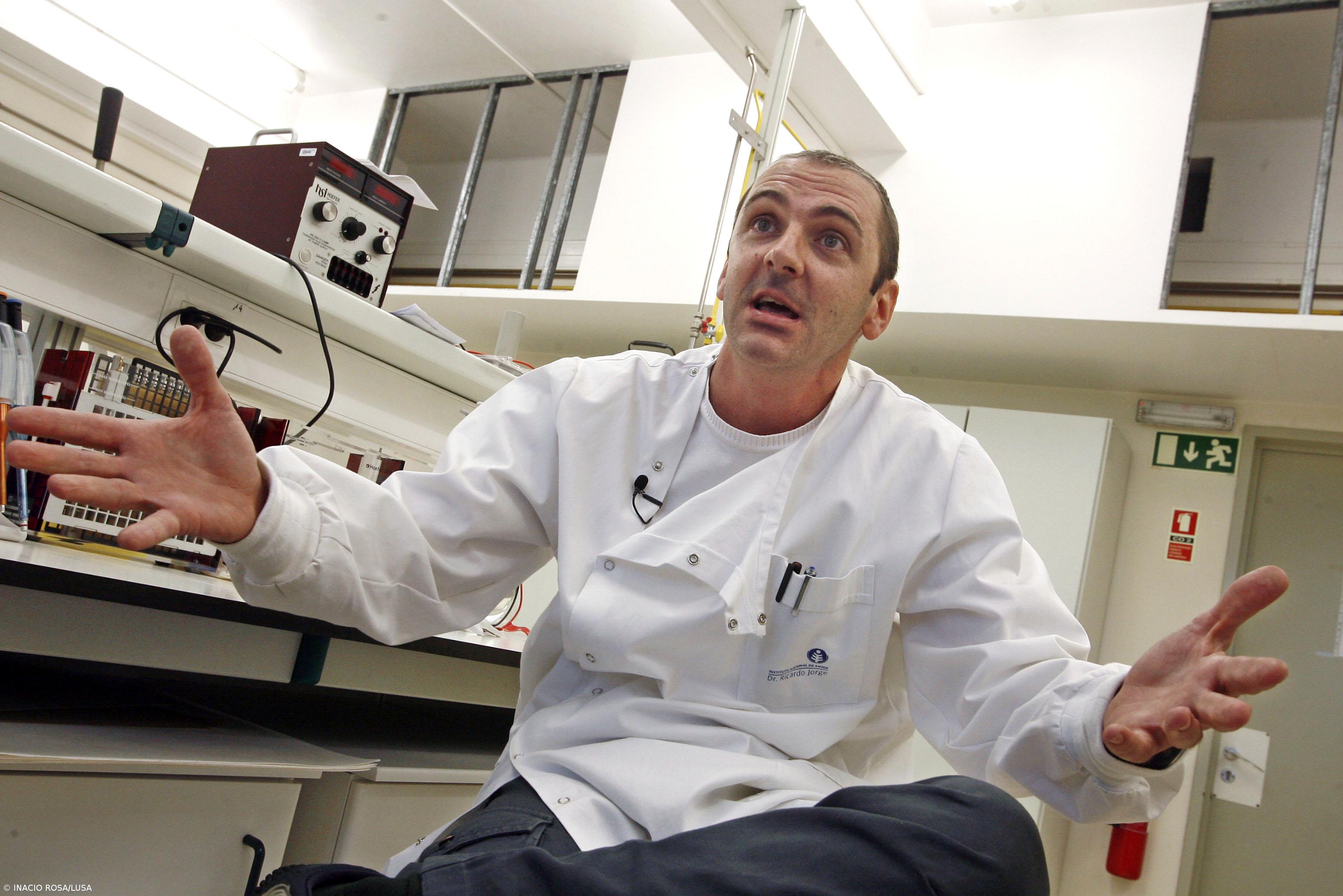 Cientista português recebe prémio na área da microbiologia – Imagem 1